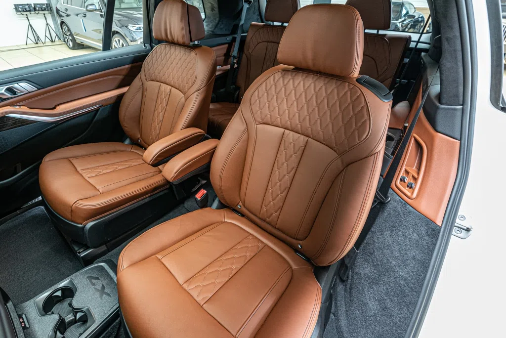 2020 BMW X7 xDrive40i - M Sportpaket interior, seats