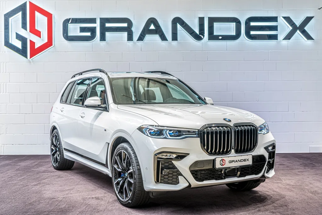 2020 BMW X7 xDrive40i - M Sportpaket for sale, exterior, Mineralweiß metallic