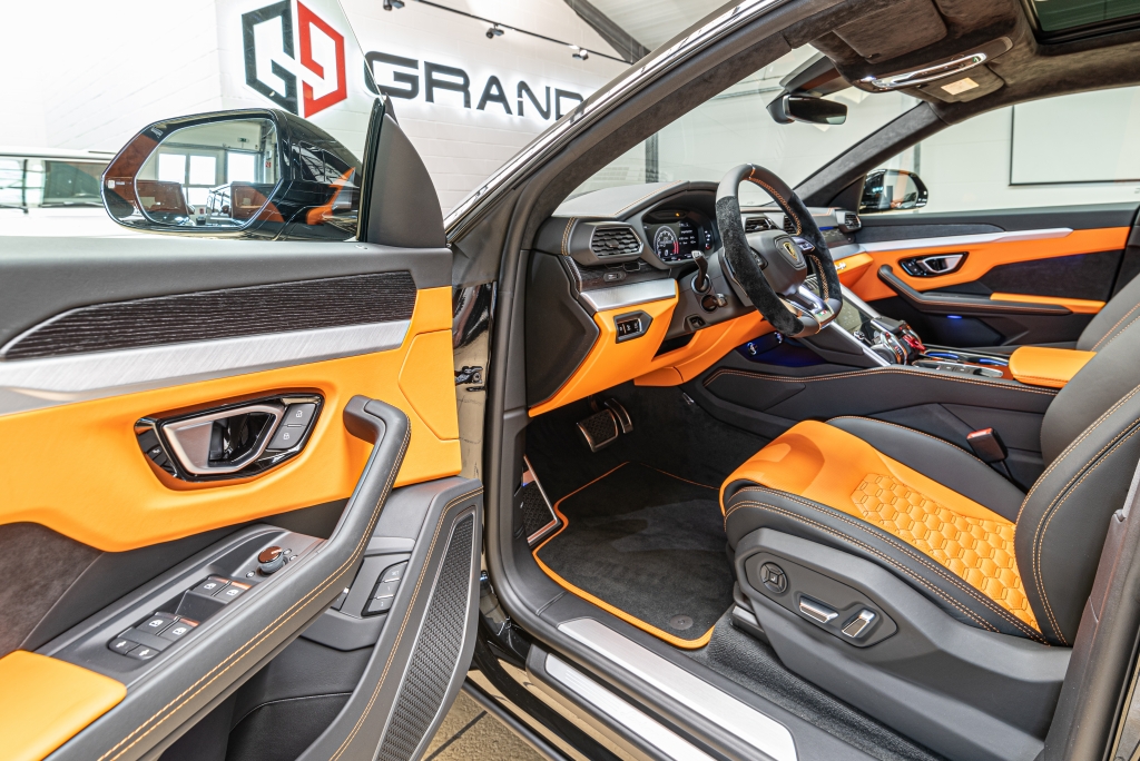 2020 Lamborghini Urus, 8/20