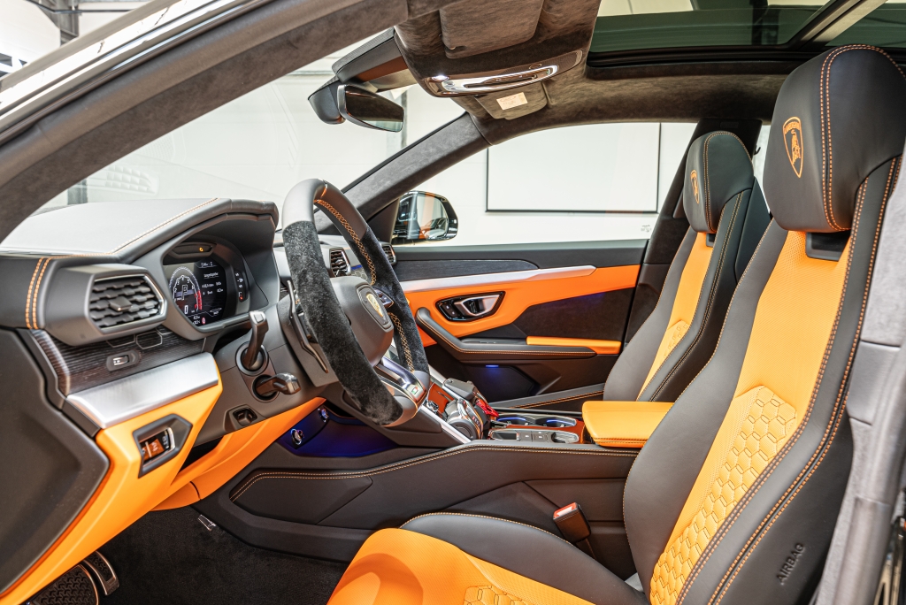 2020 Lamborghini Urus, 9/20