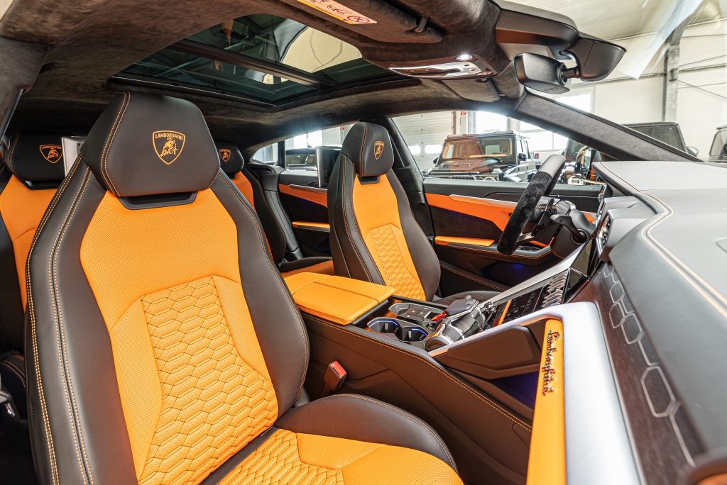 2020 Lamborghini Urus, 14/20