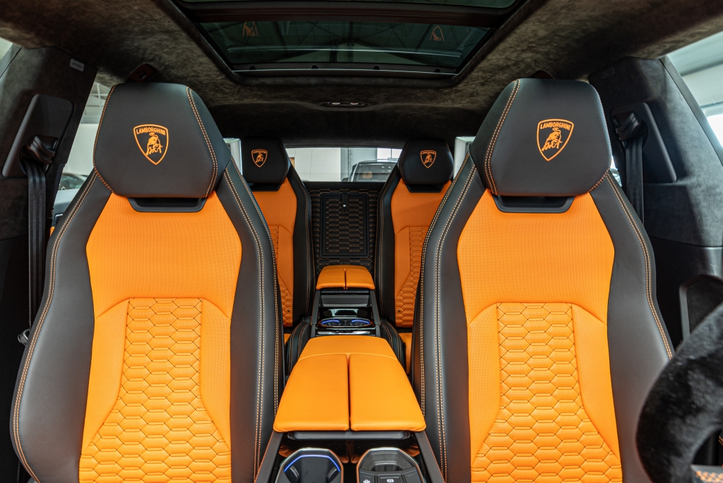 2020 Lamborghini Urus, 15/20