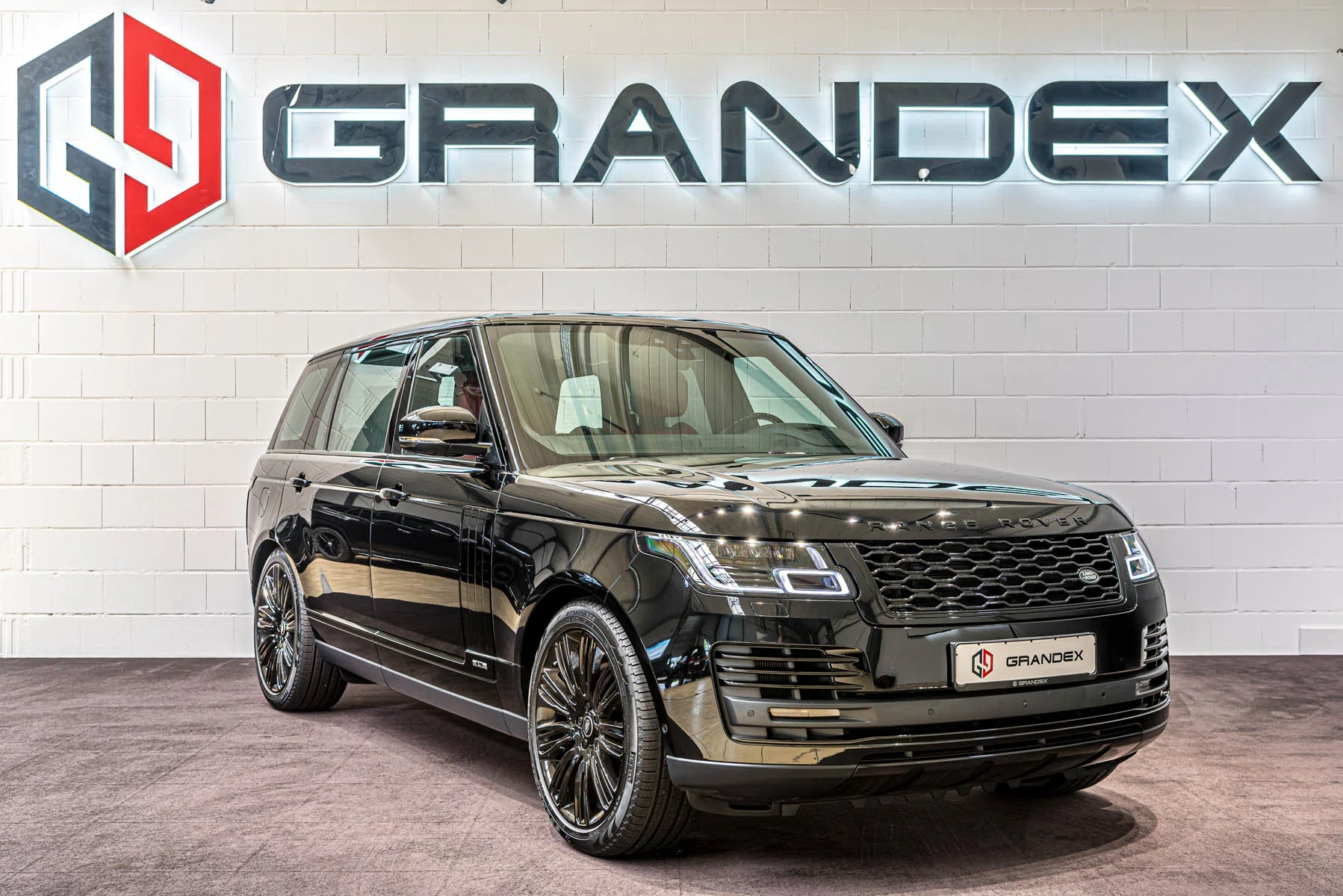 2020 Range Rover 5.0 Supercharged Autobiography LWB for sale, exterior, Narvik Black