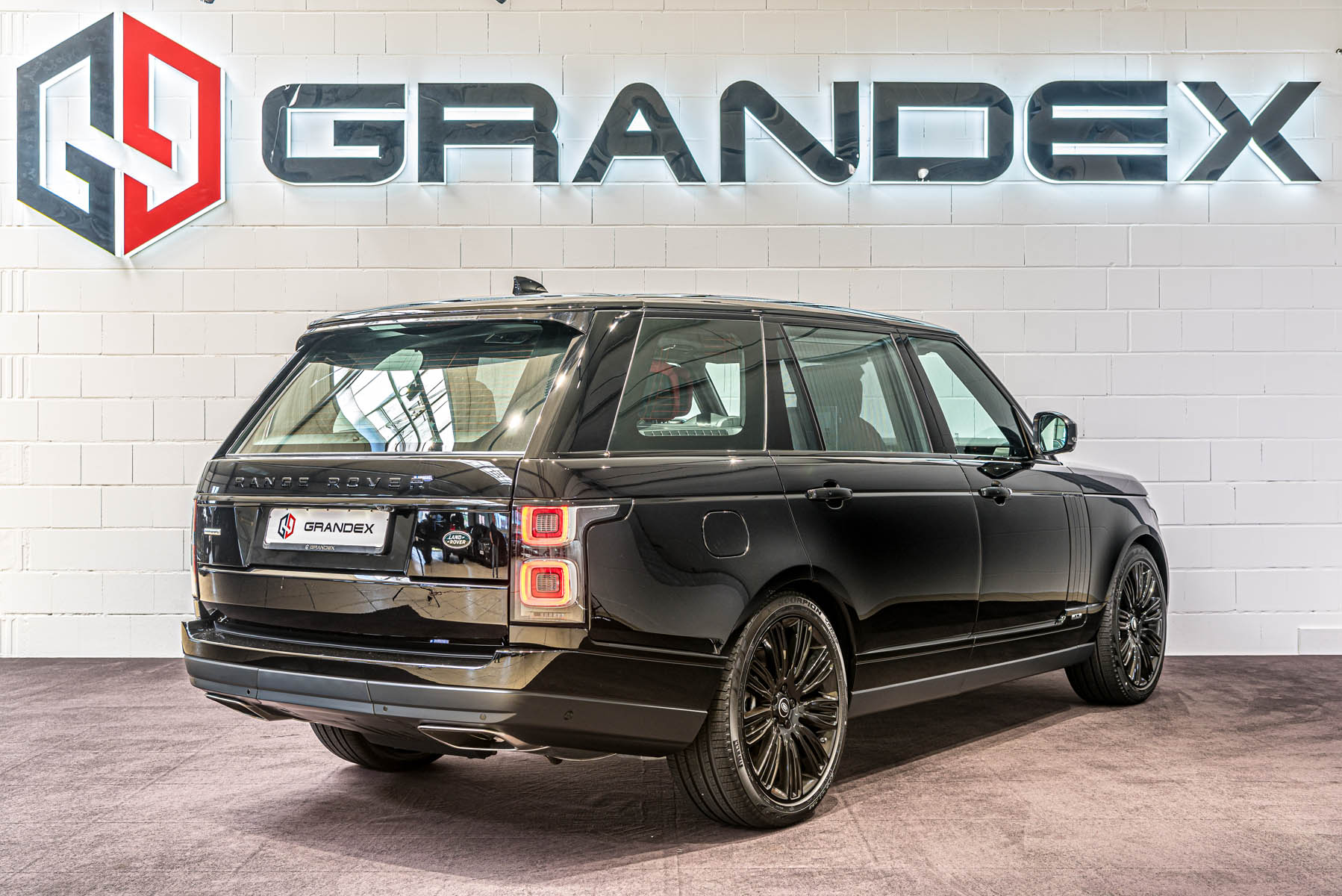 2020 Range Rover 5.0 Supercharged Autobiography LWB, 5/19