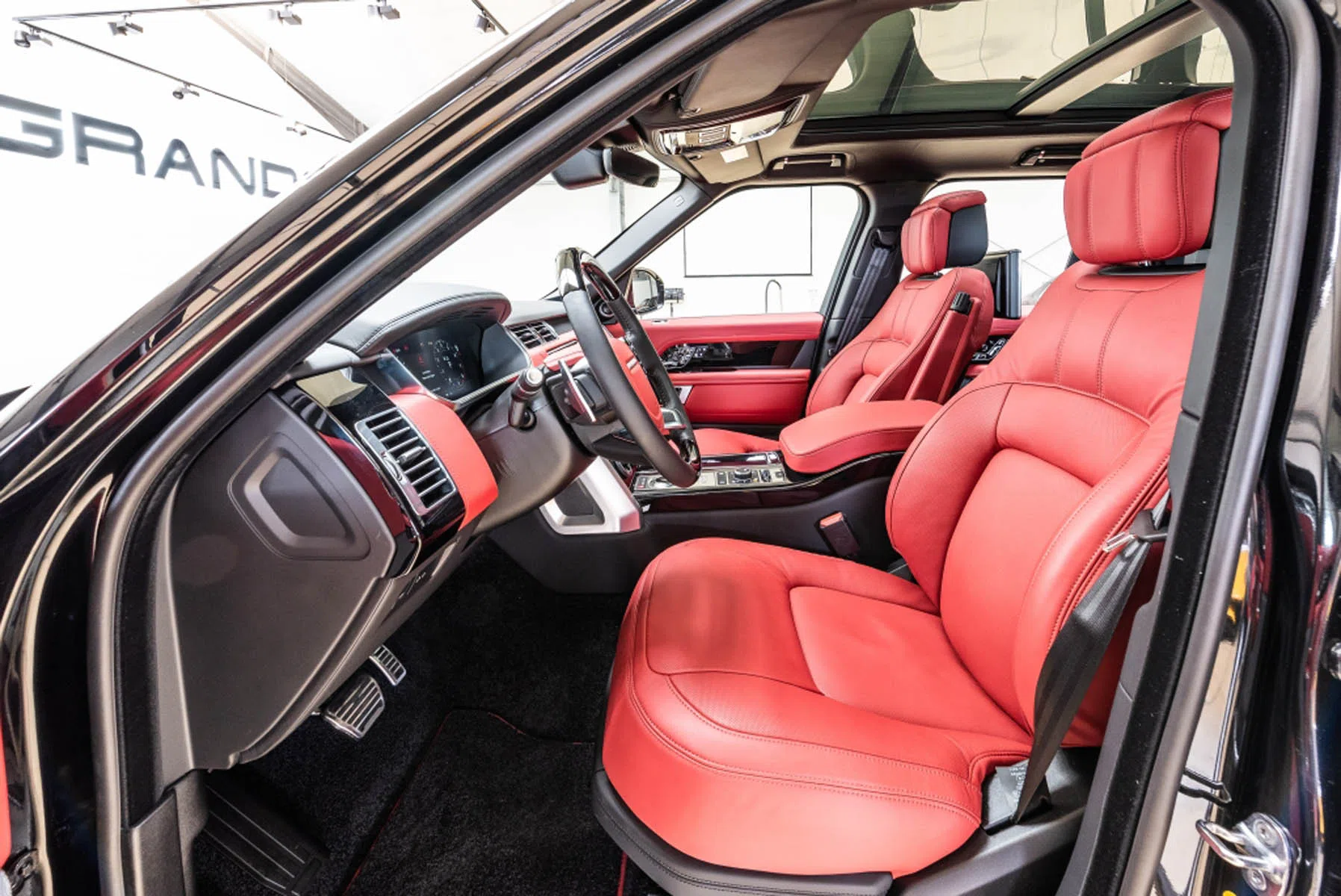 2020 Range Rover 5.0 Supercharged Autobiography LWB interior, seats