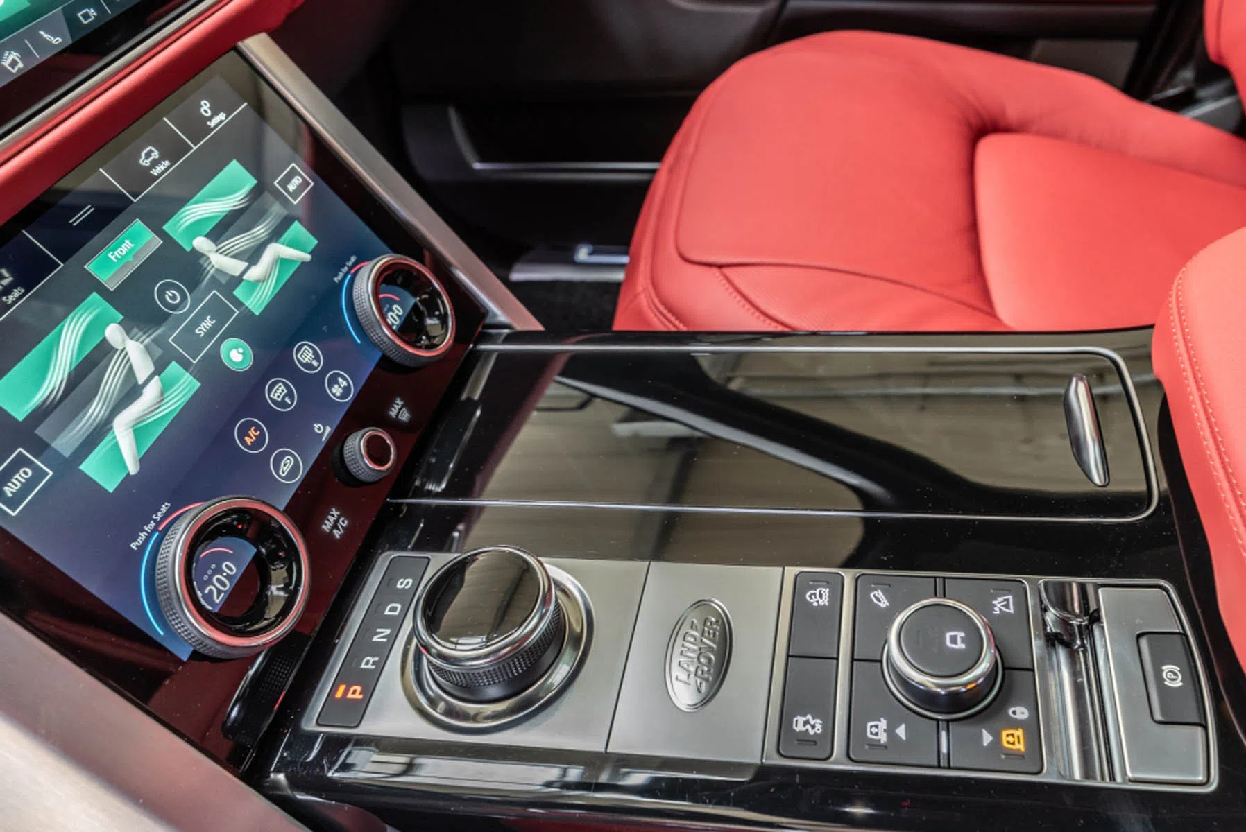 2020 Range Rover 5.0 Supercharged Autobiography LWB interior, center console