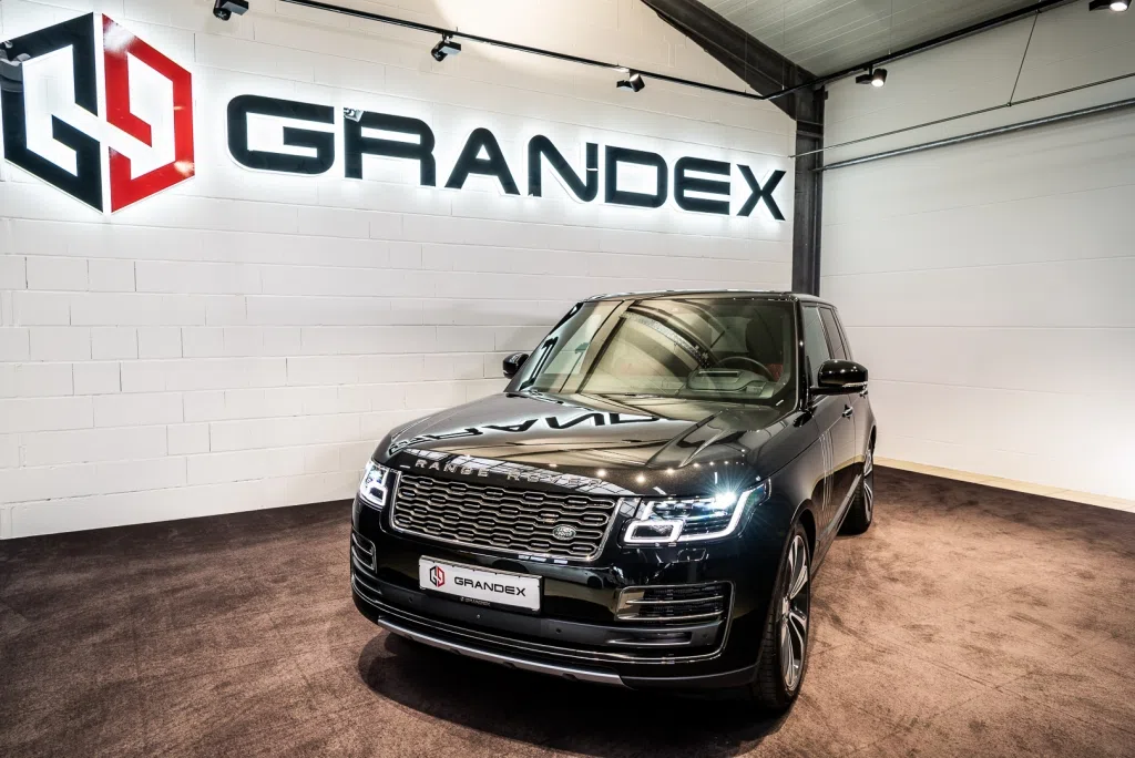 2020 Range Rover 5.0 Supercharged SV Autobiography Dynamic for sale, exterior, Santorini Black