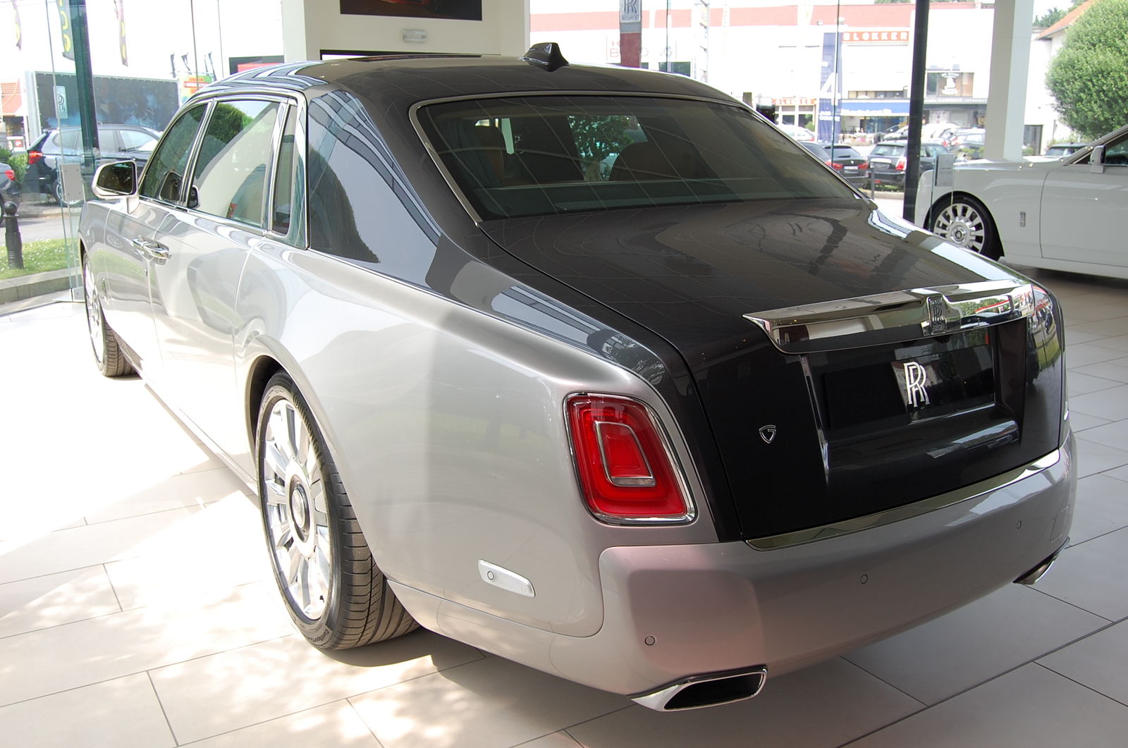 2018 Rolls-Royce Phantom VIII, 3/15