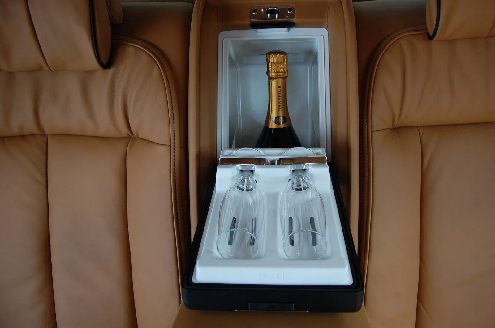 2018 Rolls-Royce Phantom VIII trunk