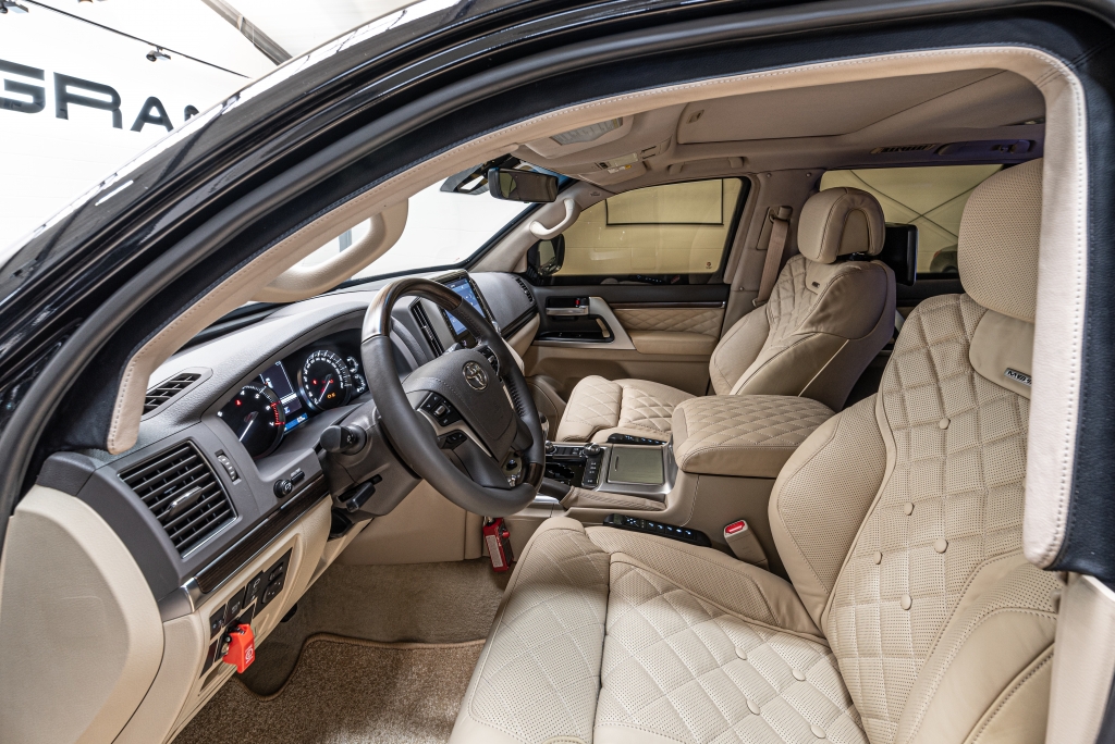 2020 Toyota Land Cruiser 200 5.7 L'ARMORED B6, 24/34