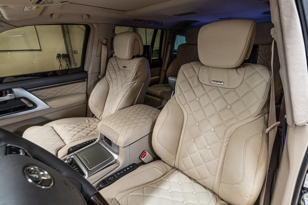 2020 Toyota Land Cruiser 200 5.7 L'ARMORED B6 interior, seats, Beige Leather