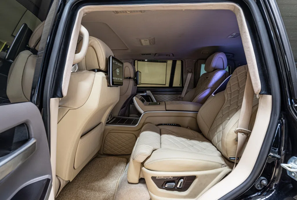 2020 Toyota Land Cruiser 200 5.7 L'ARMORED B6 interior, seats, Beige Leather