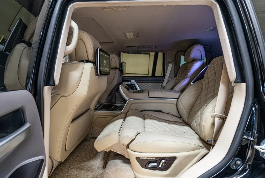 2020 Toyota Land Cruiser 200 5.7 L'ARMORED B6 interior, seats, Beige Leather