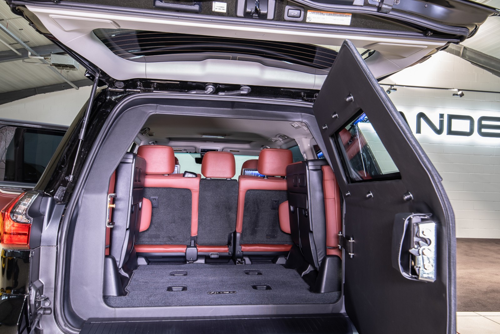 2020 Lexus LX570 Luxury 7 Seats ARMORED B6 by GRANDEX Armored, 10/20