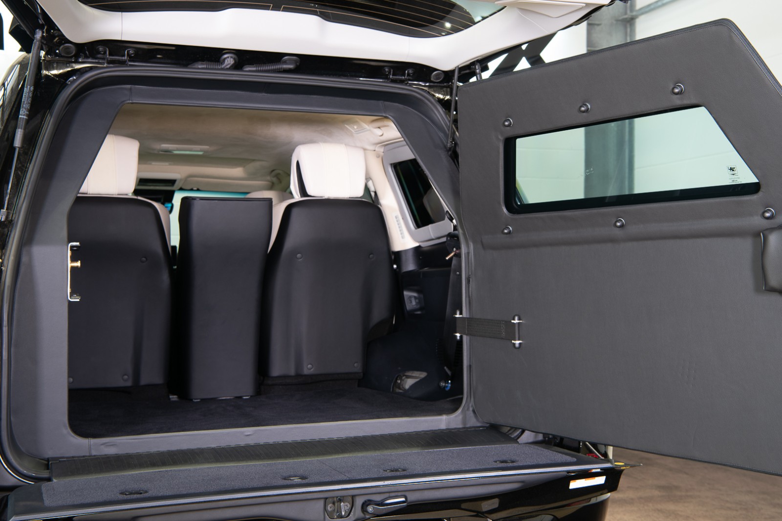 2020 Lexus LX570 Luxury 4 Seats ARMORED B6 by GRANDEX Armored, 7/20