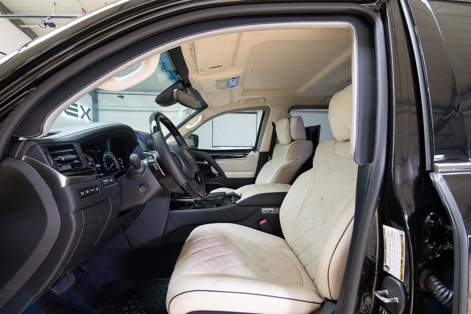 2020 Lexus LX570 Luxury 4 Seats ARMORED B6 by GRANDEX Armored, 9/20