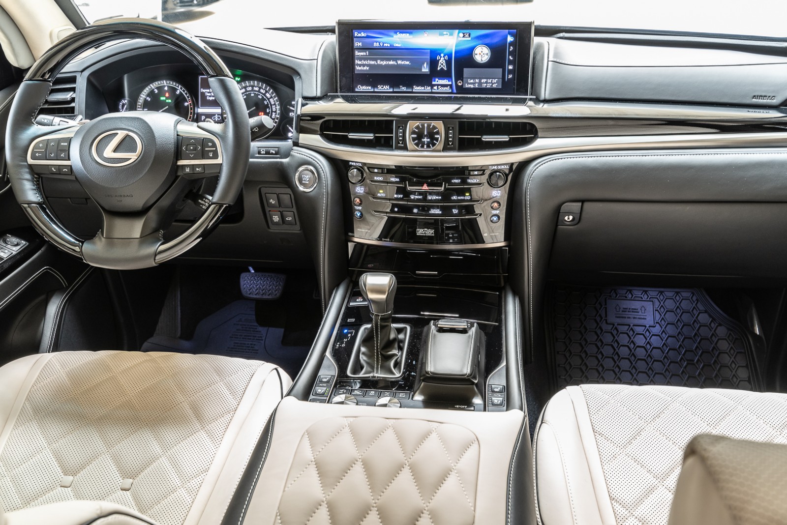2020 Lexus LX570 Luxury 4 Seats ARMORED B6 by GRANDEX Armored, 18/20