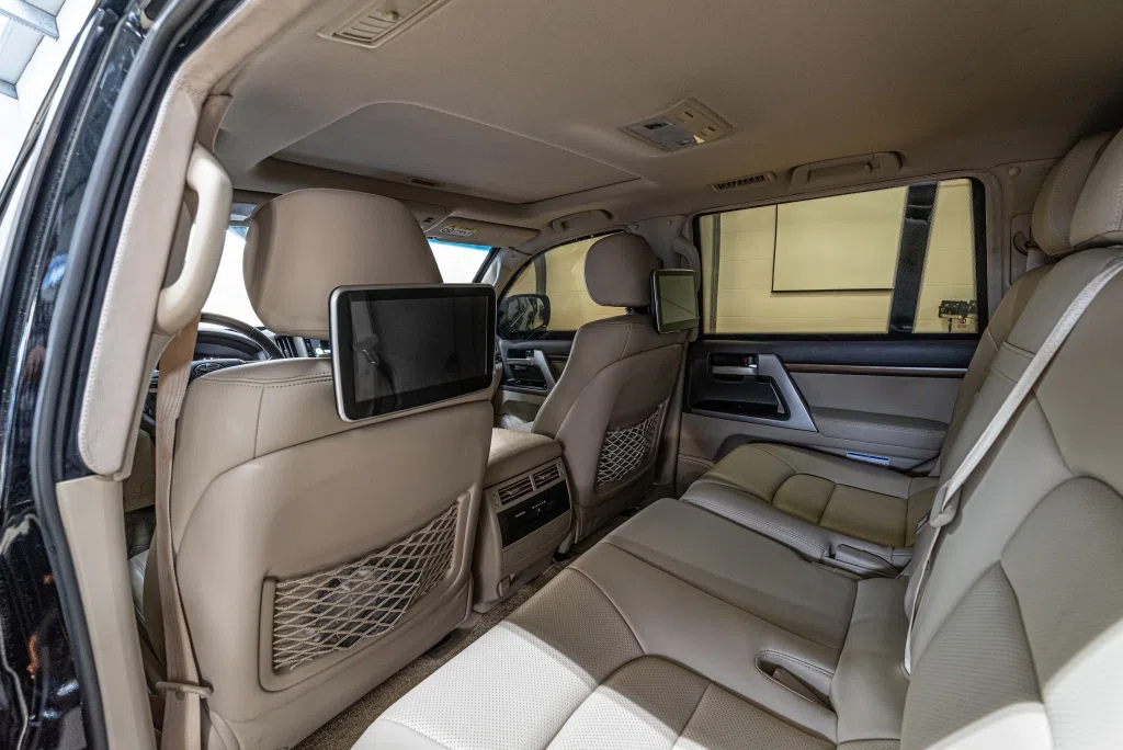 2020 Toyota Land Cruiser 200 5.7 L'ARMORED B6 interior, seats, Beige Leather