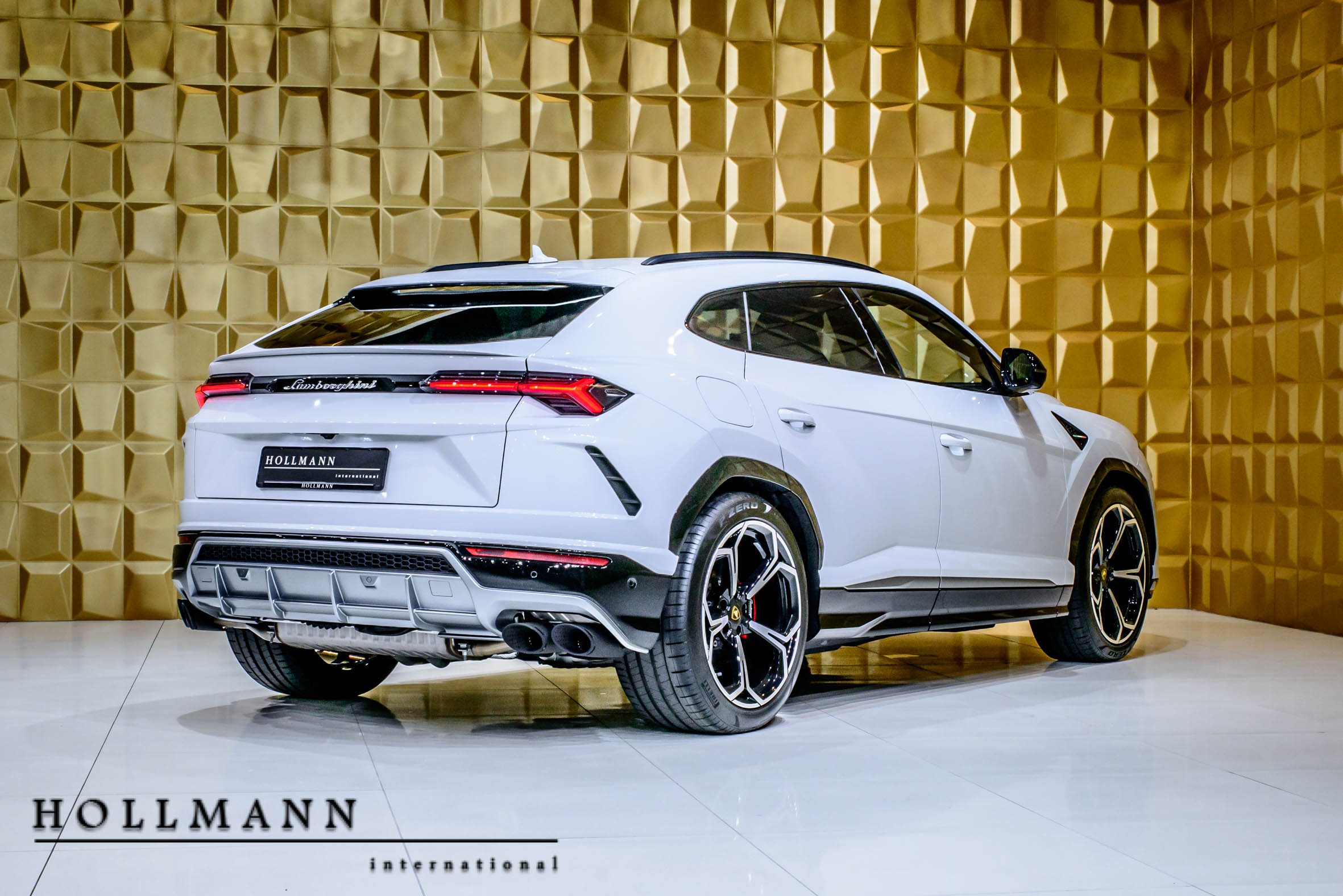 2018 LAMBORGHINI URUS, 9/13