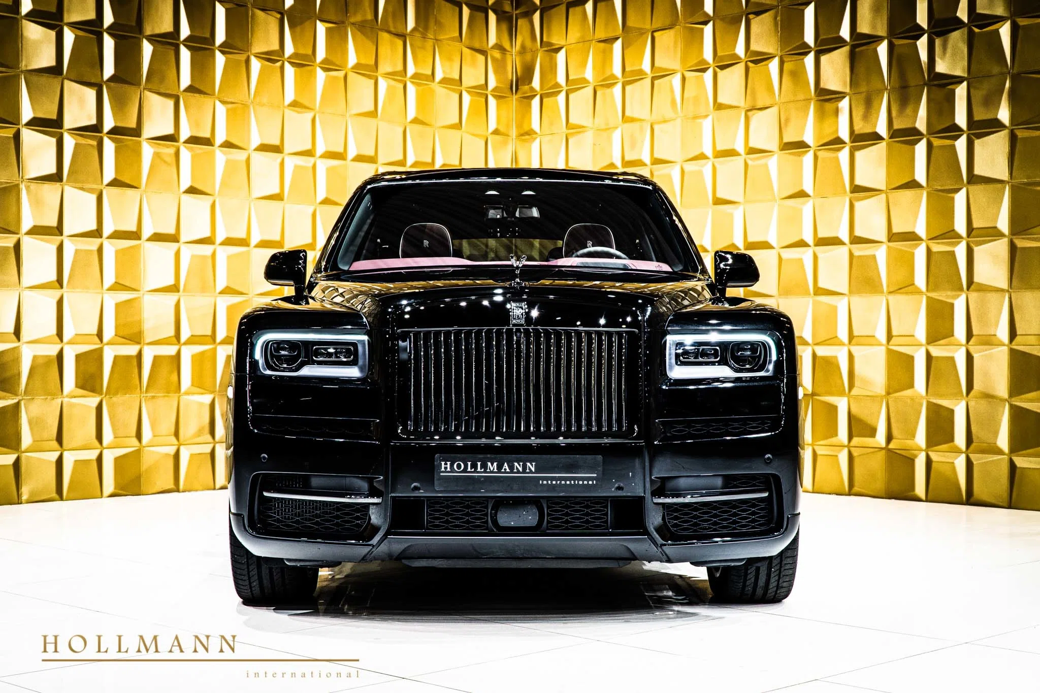 2020 Rolls-Royce Cullinan Black Badge for sale, exterior, Black Diamond
