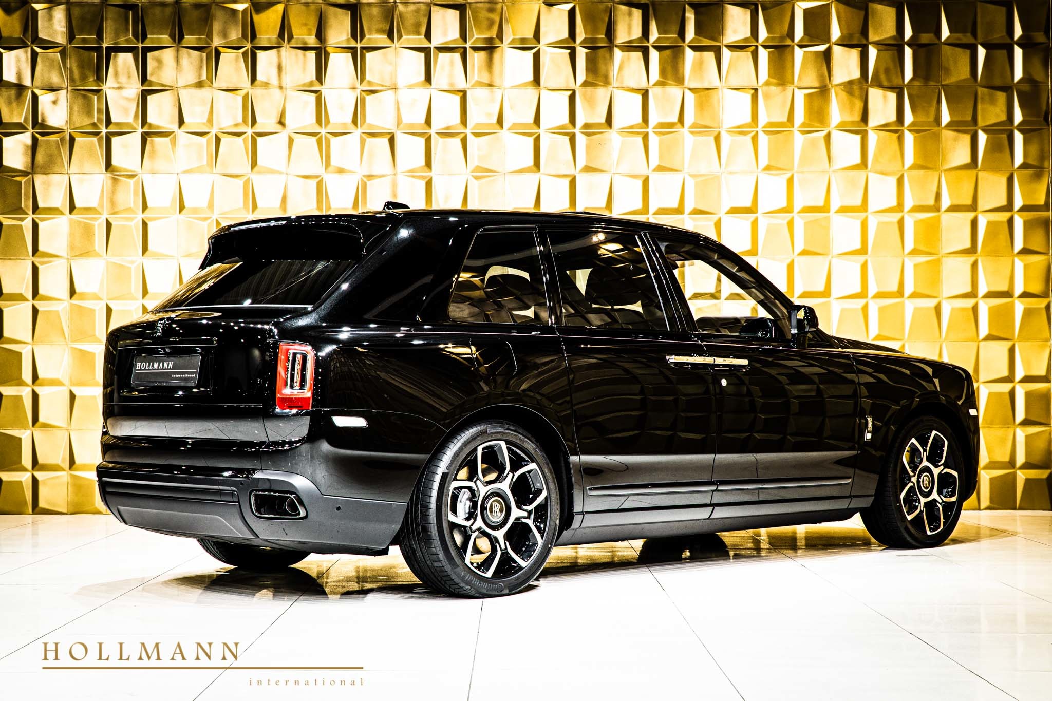 2020 Rolls-Royce Cullinan Black Badge, 5/39