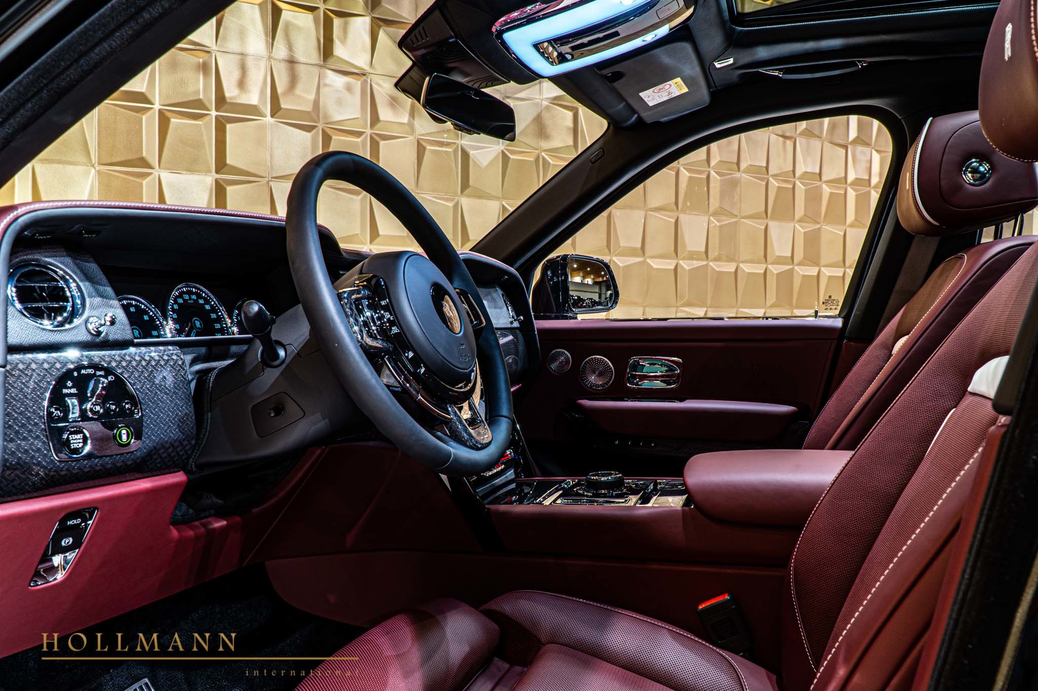 2020 Rolls-Royce Cullinan Black Badge, 9/39