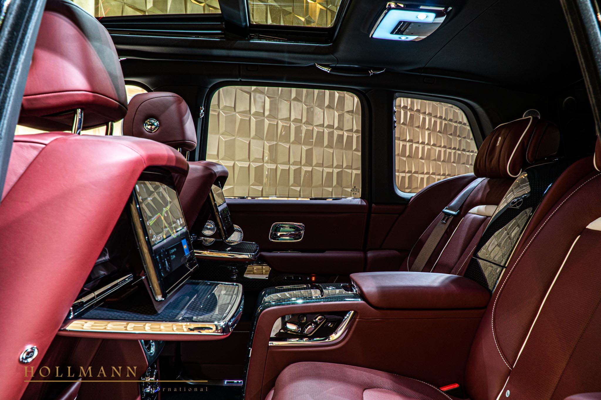 2020 Rolls-Royce Cullinan Black Badge, 13/39
