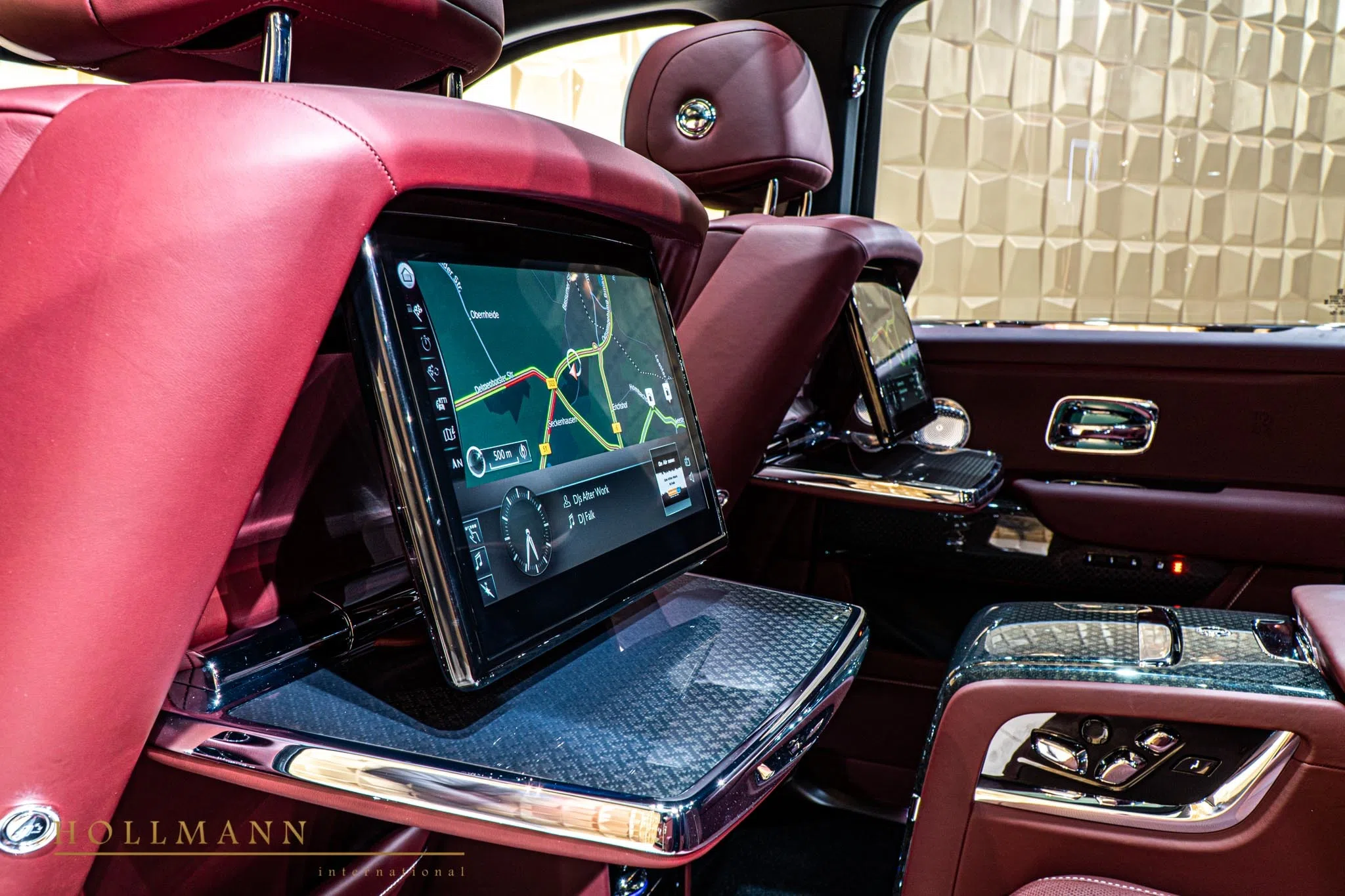 2020 Rolls-Royce Cullinan Black Badge interior, seats, Ardent Red