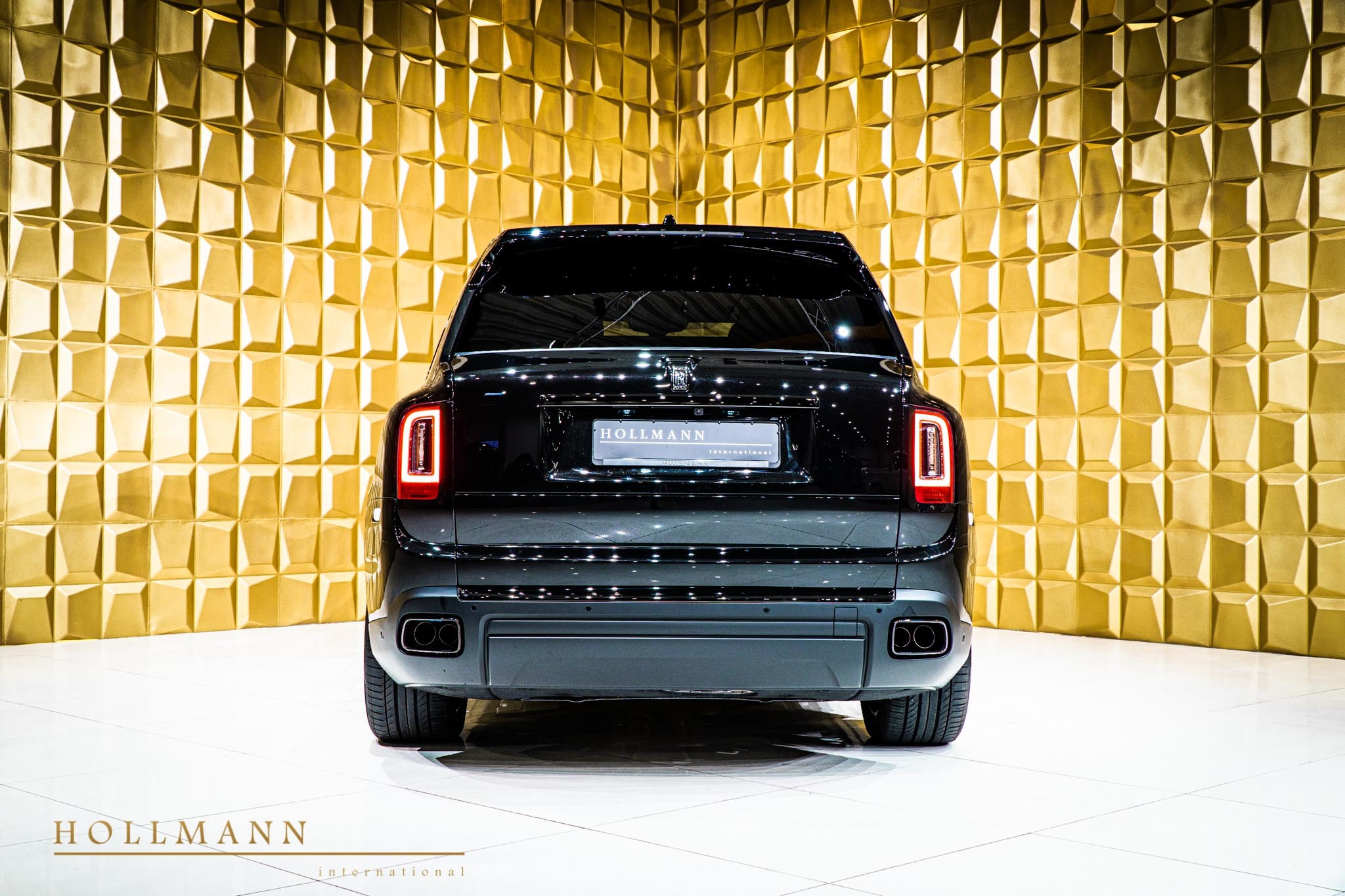 2020 Rolls-Royce Cullinan Black Badge, 4/15