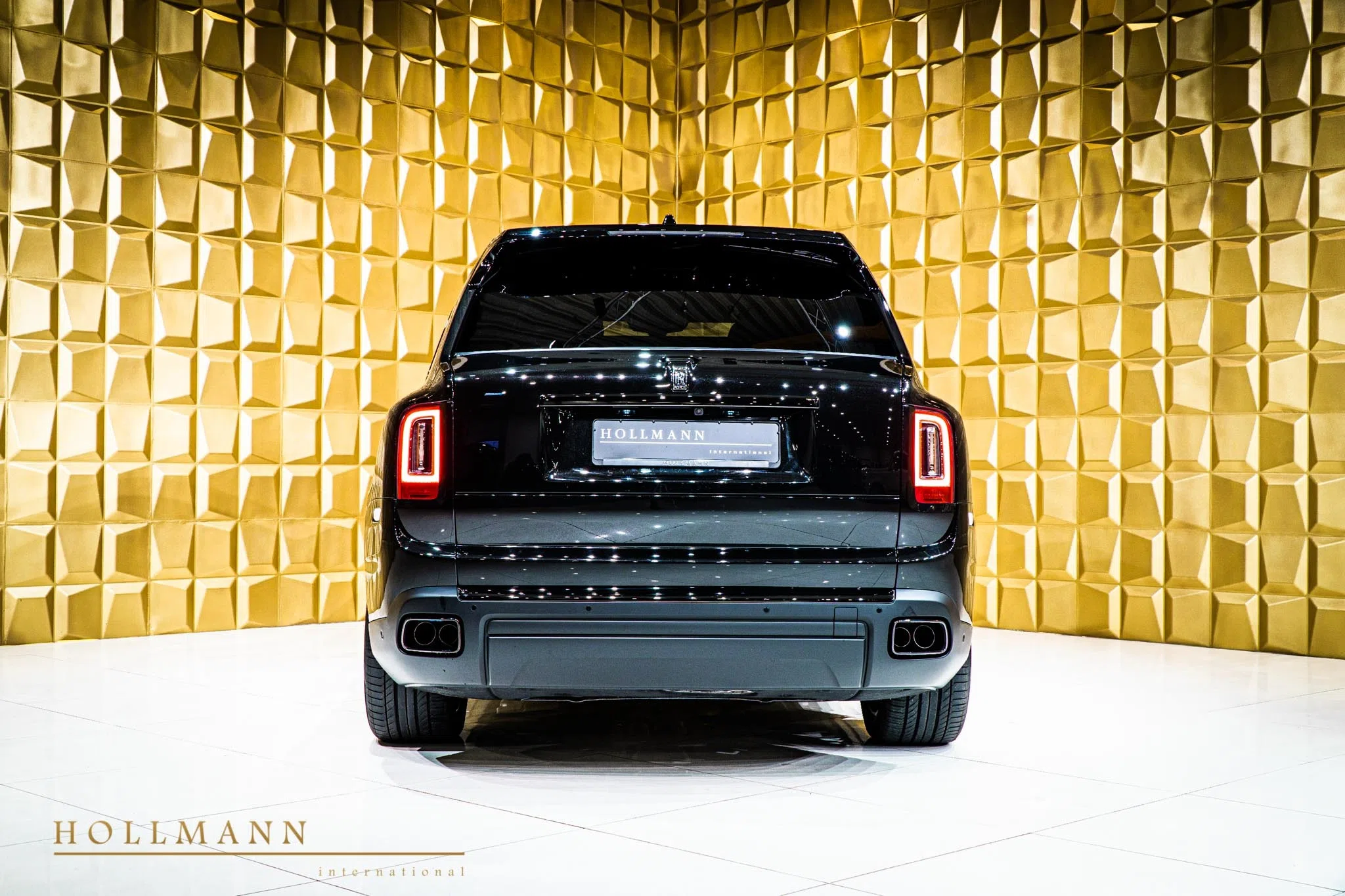 2020 Rolls-Royce Cullinan Black Badge for sale, exterior, Black