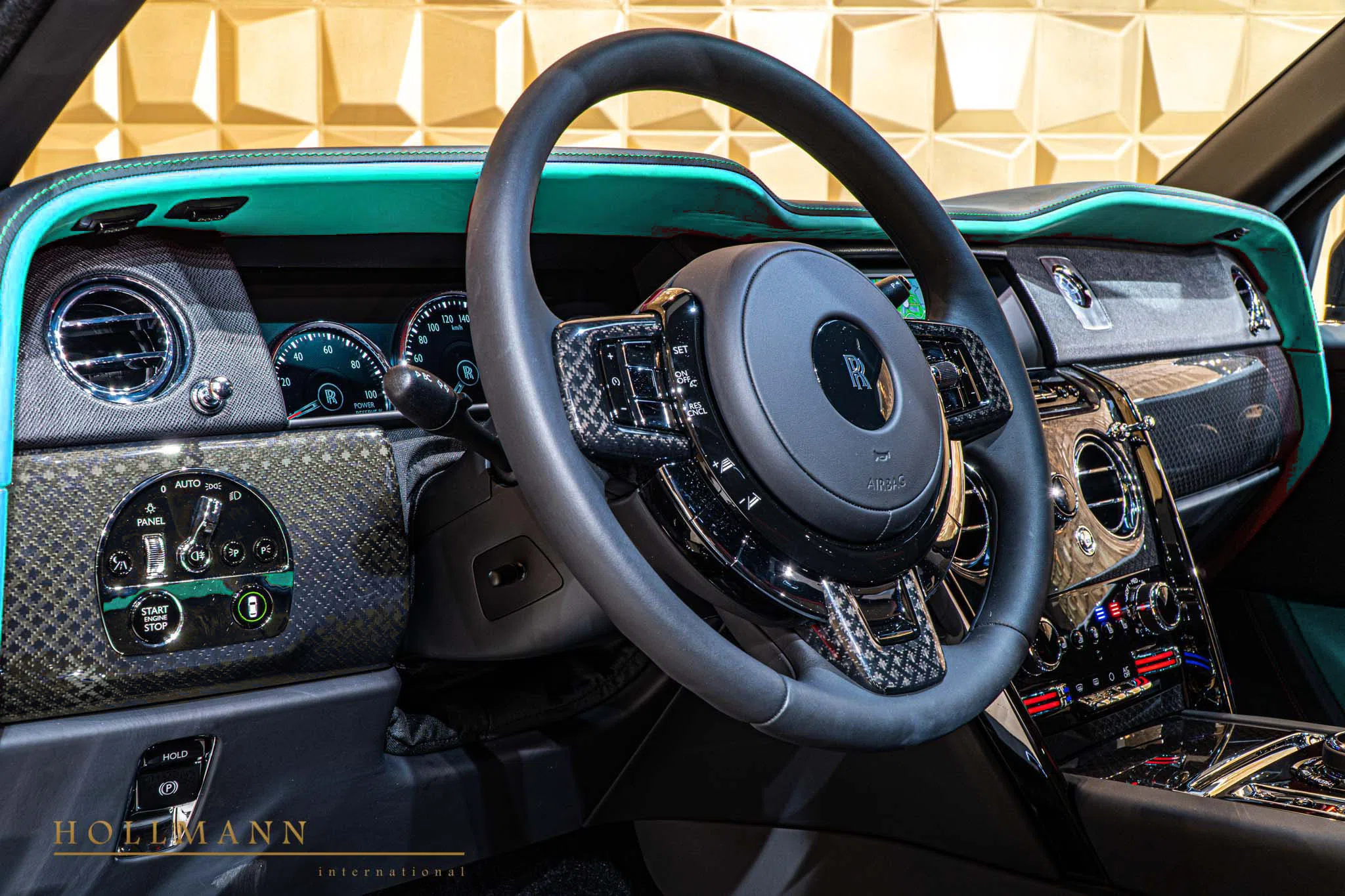 2020 Rolls-Royce Cullinan Black Badge interior, Black with Turchese Blue