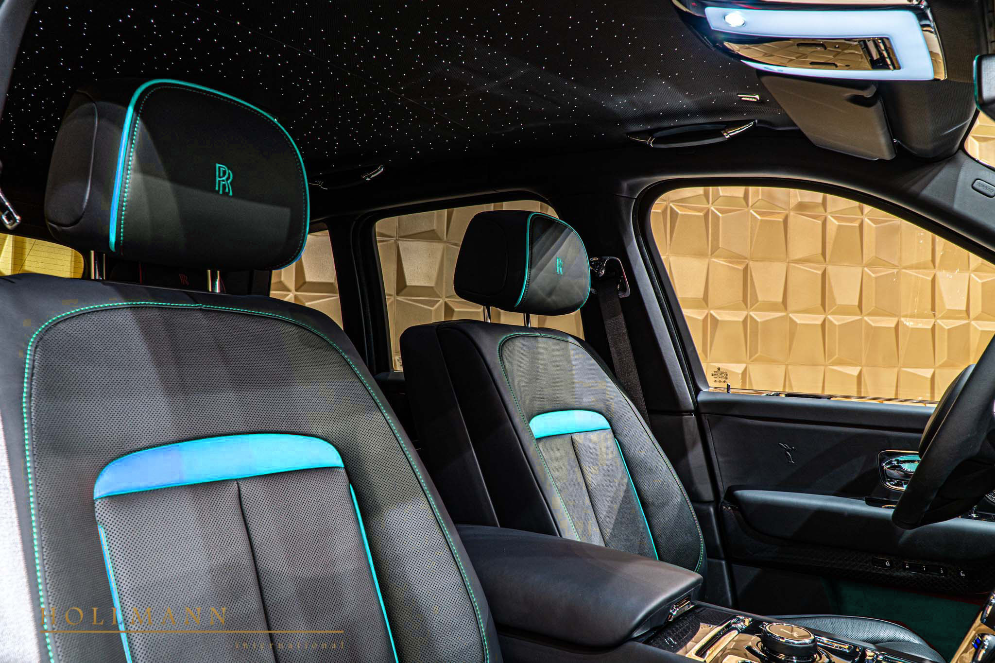 2020 Rolls-Royce Cullinan Black Badge, 7/15