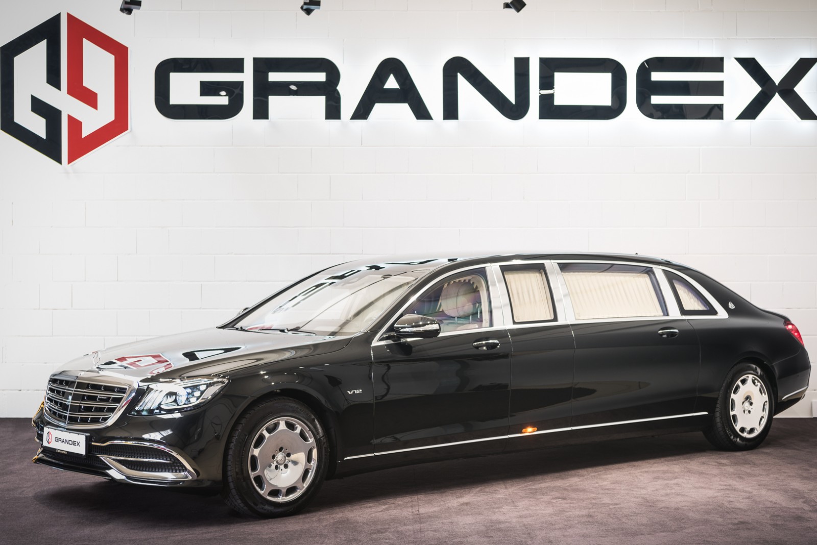2018 Mercedes-Maybach S600 PULLMAN, 2/20