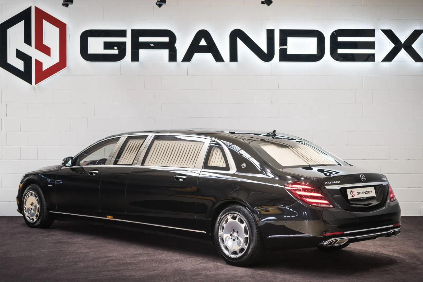 2018 Mercedes-Maybach S600 PULLMAN for sale, exterior, Obsidian Black metallic