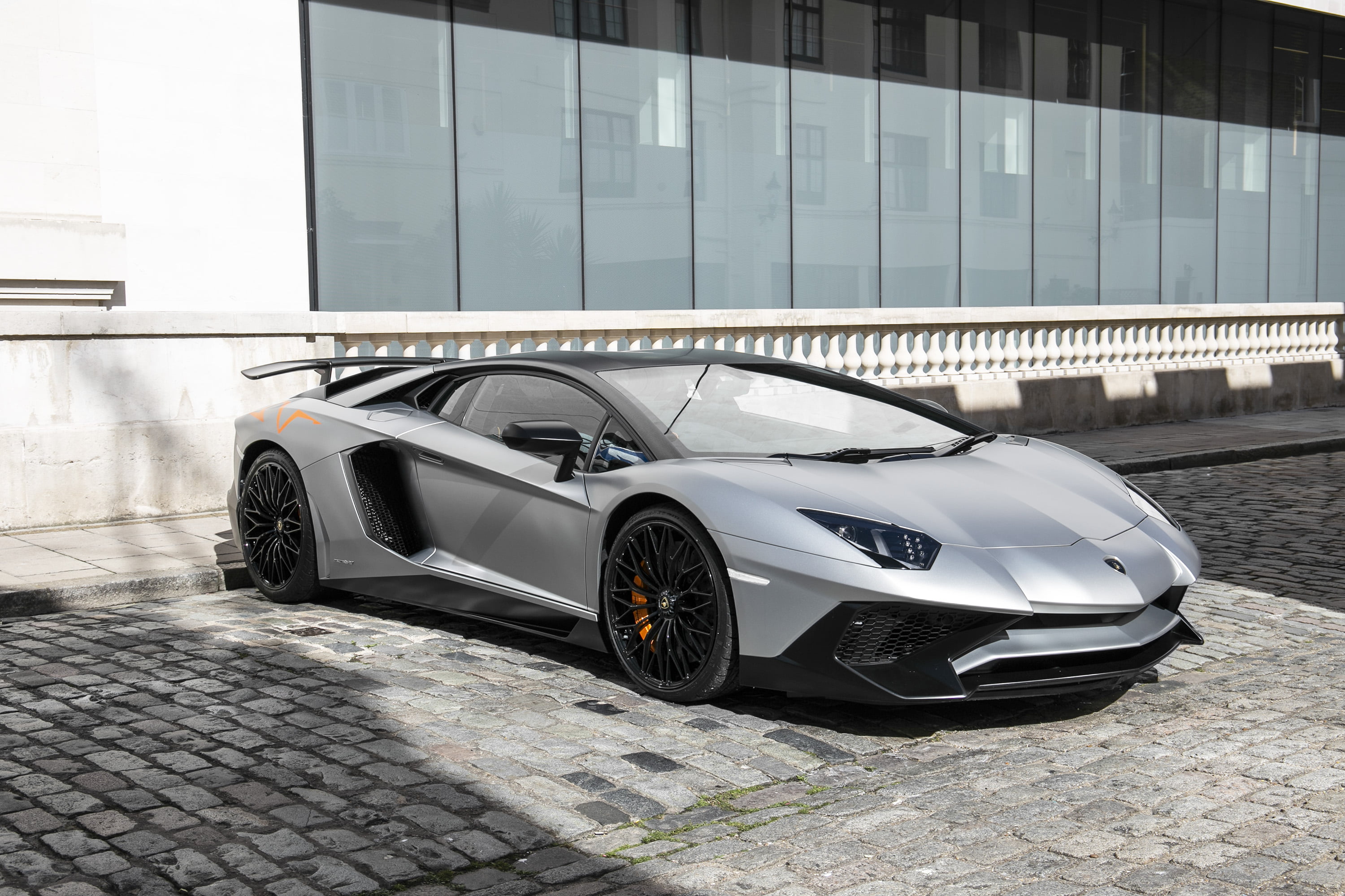 2016 Lamborghini Aventador SV LP750-4
