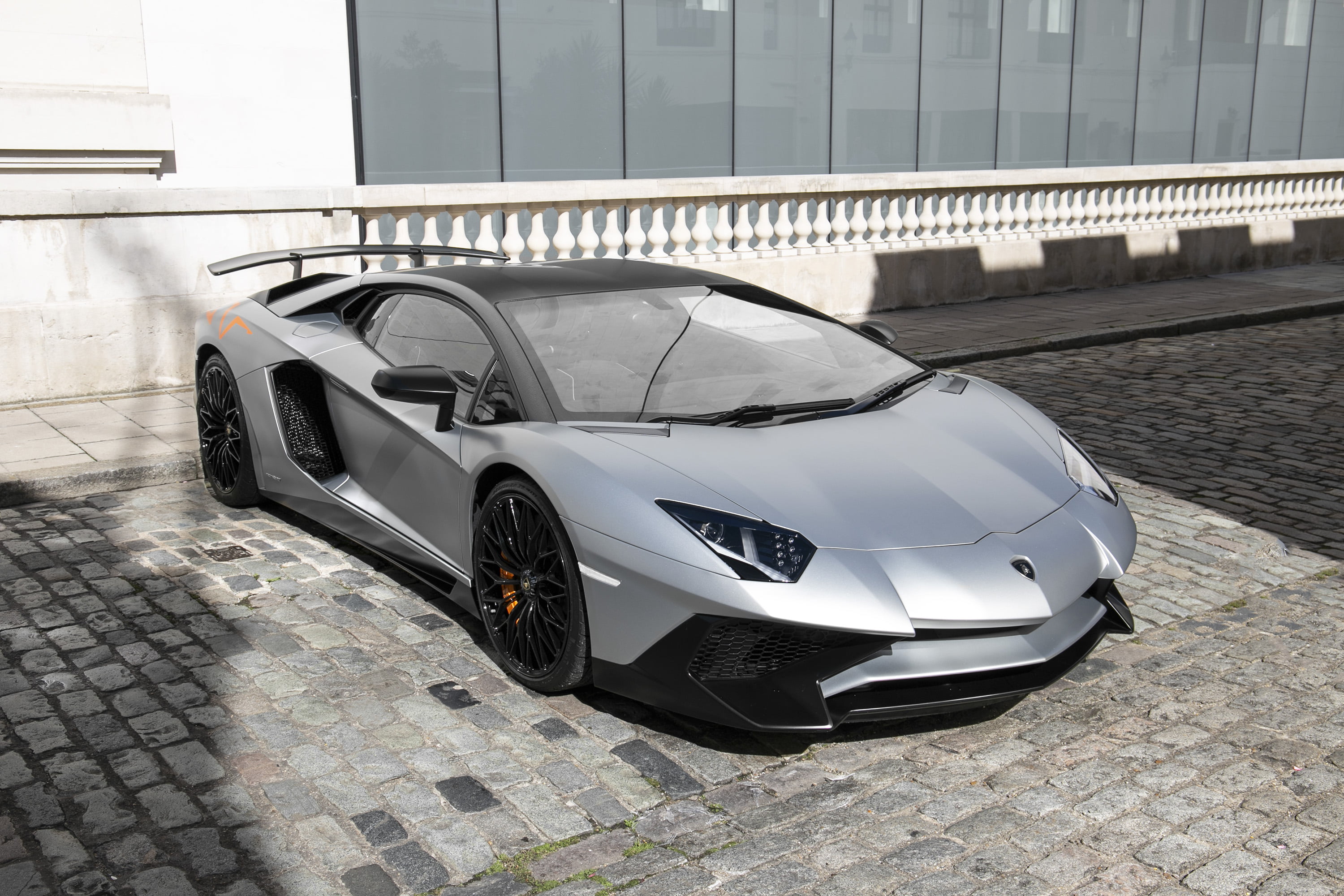 2016 Lamborghini Aventador SV LP750-4, 2/17