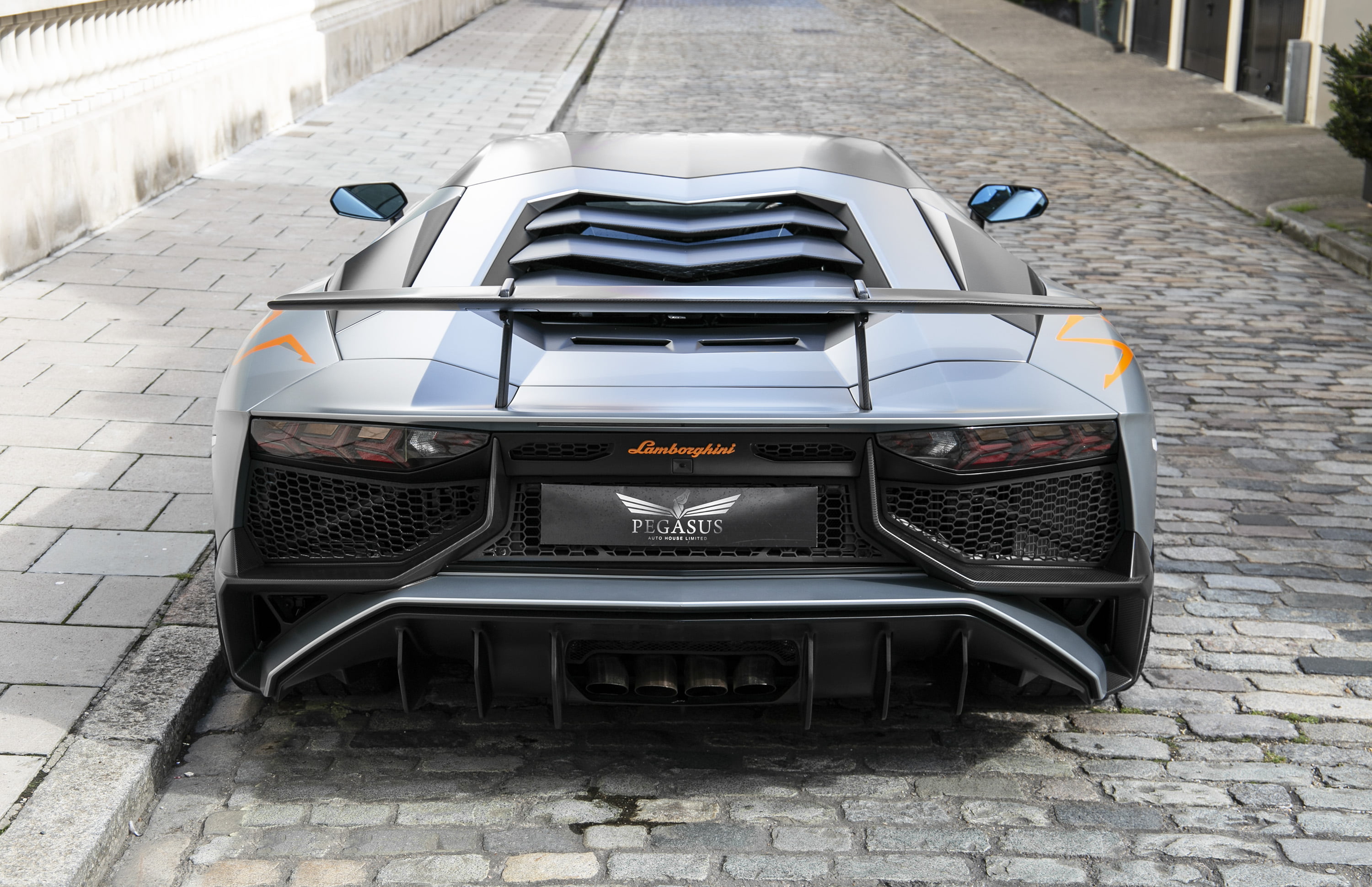 2016 Lamborghini Aventador SV LP750-4, 10/17
