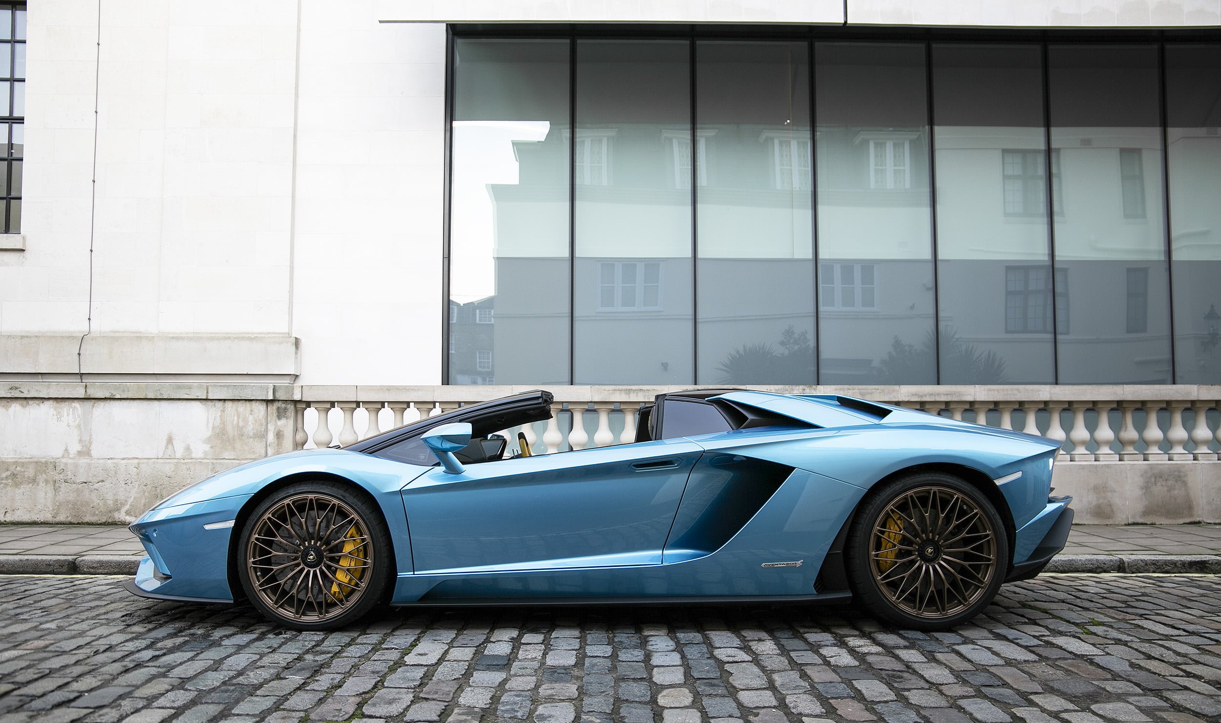 2018 Lamborghini Aventador S Roadster