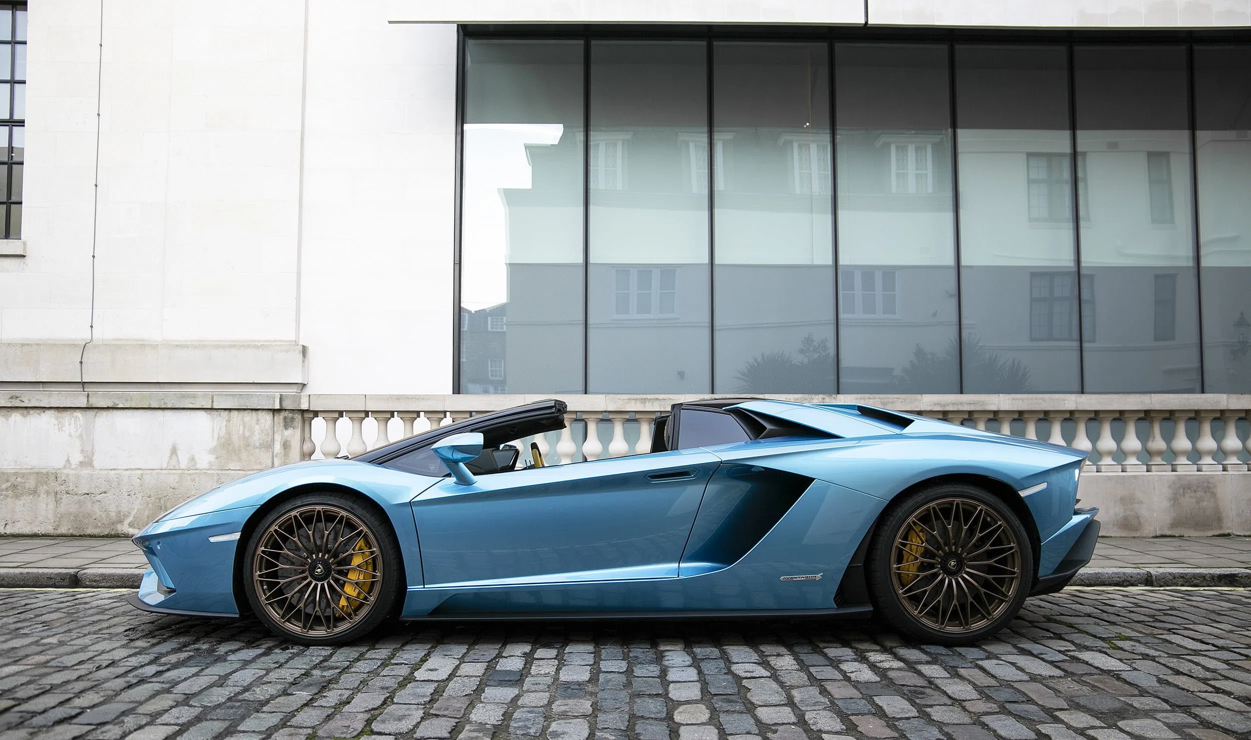 2018 Lamborghini Aventador S Roadster