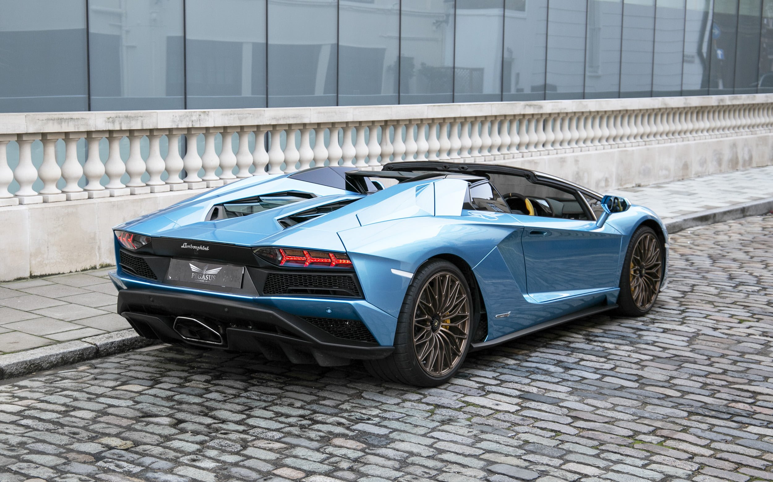 2018 Lamborghini Aventador S Roadster, 11/23