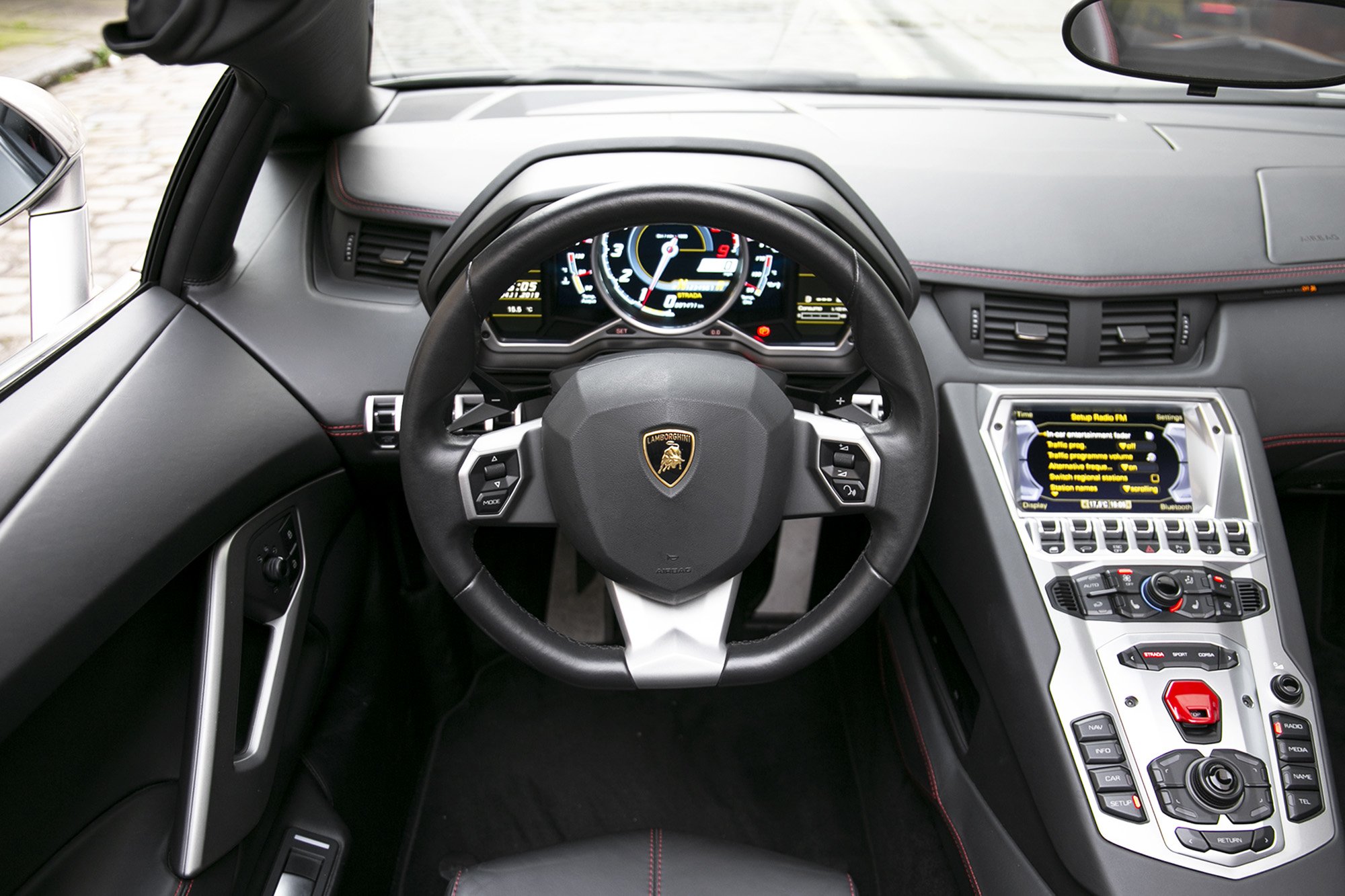 2014 Lamborghini Aventador Roadster LP700-4, 10/24