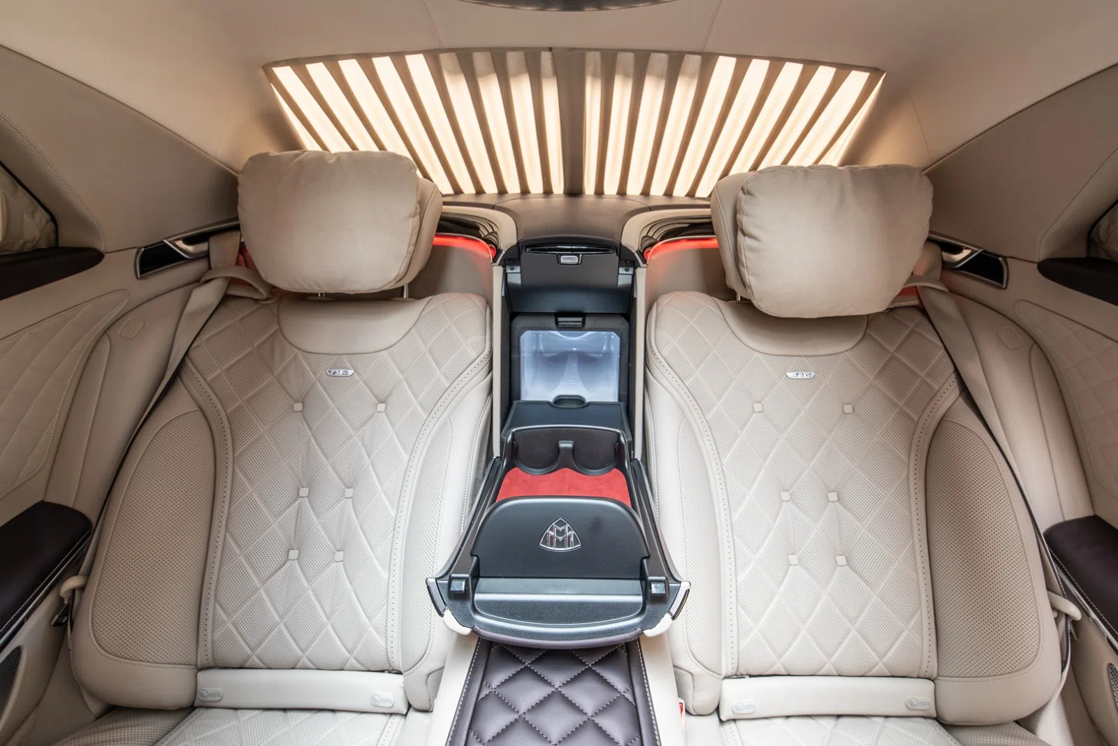 2018 Mercedes-Maybach S600 PULLMAN interior, seats
