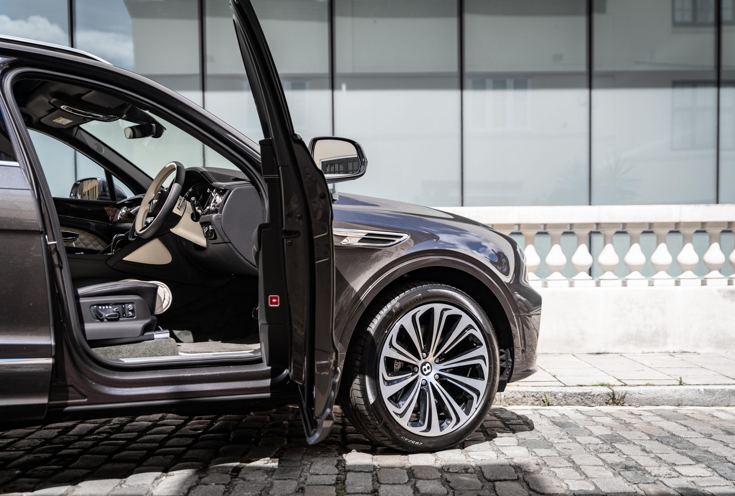 2020 Bentley Bentayga V8 FIRST EDITION, 5/20