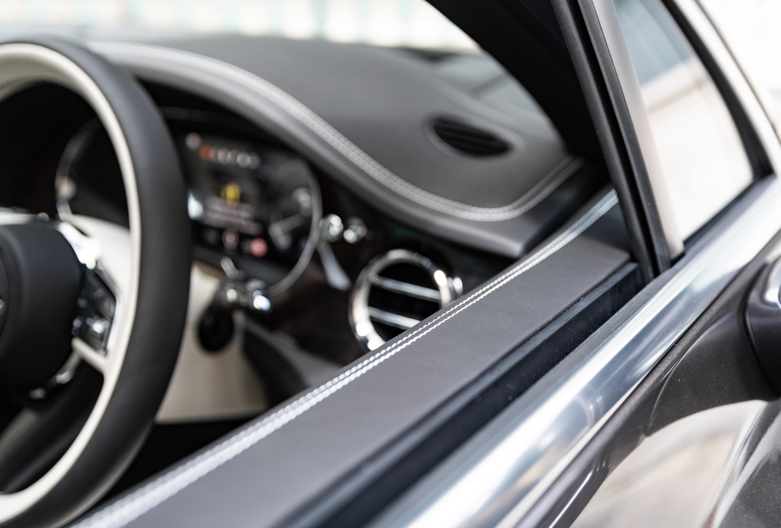 2020 Bentley Bentayga V8 FIRST EDITION, 13/20