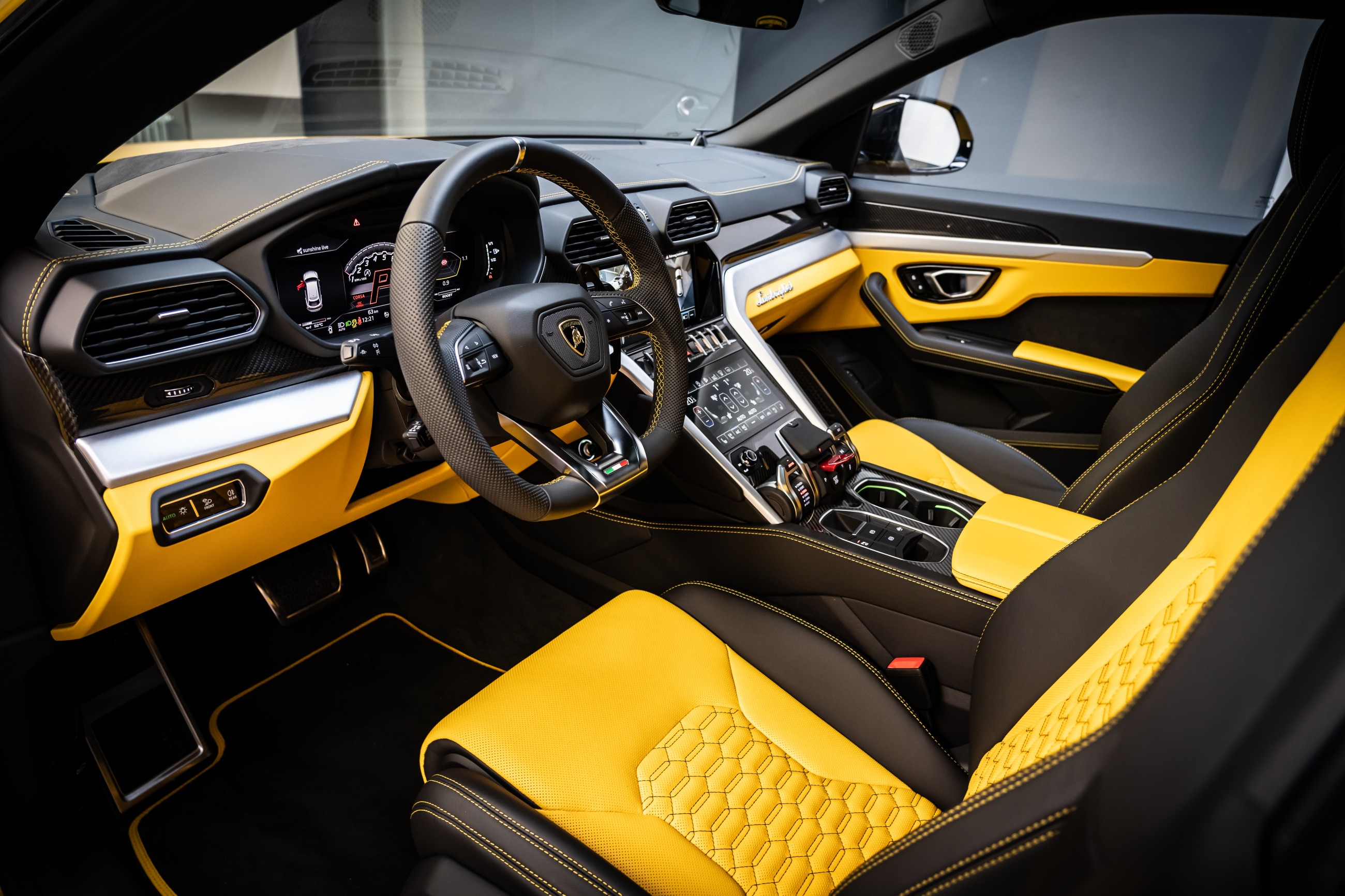 2020 Lamborghini Urus, 7/19