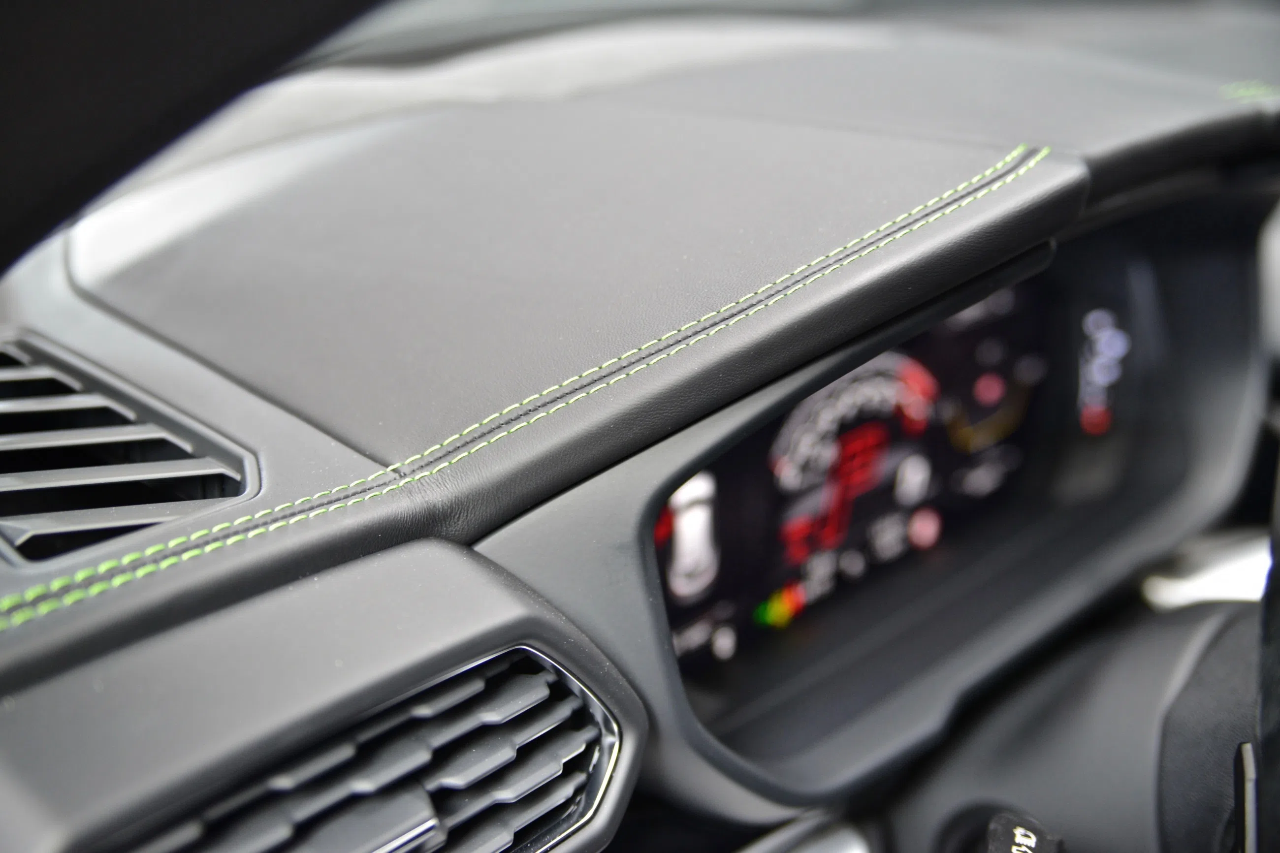 2020 Lamborghini Urus interior, Leather Black