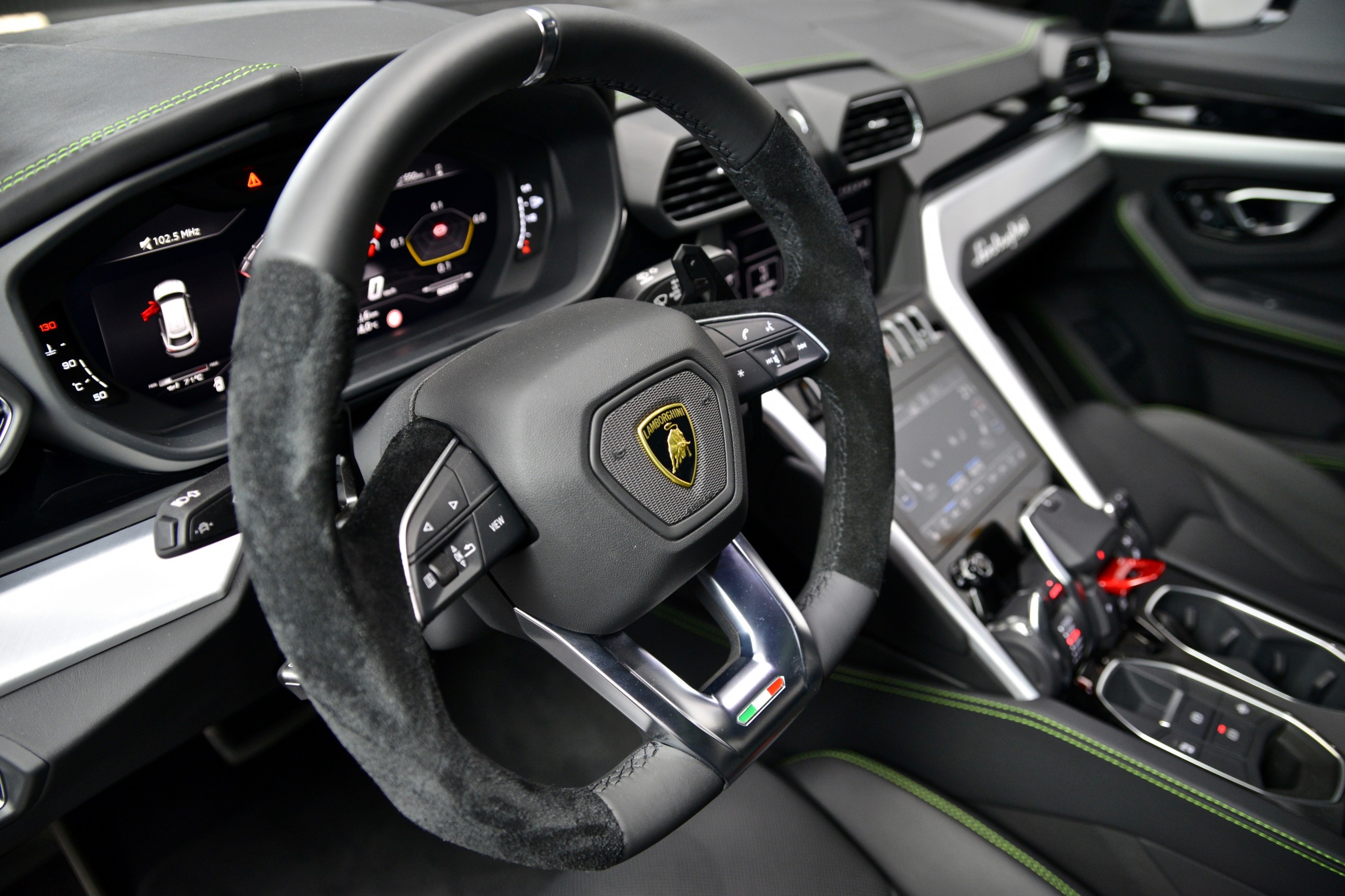 2020 Lamborghini Urus, 7/14