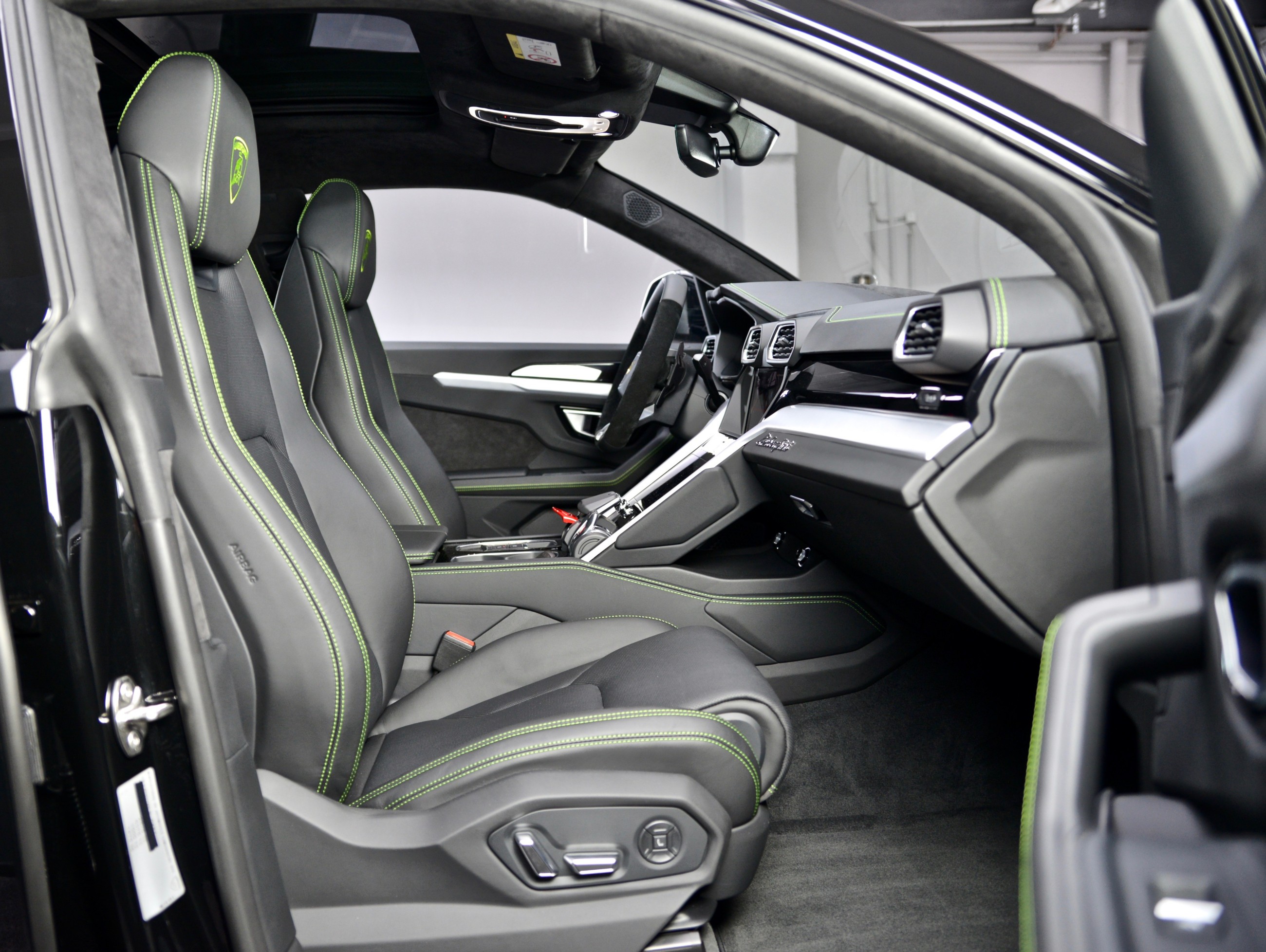 2020 Lamborghini Urus, 10/14