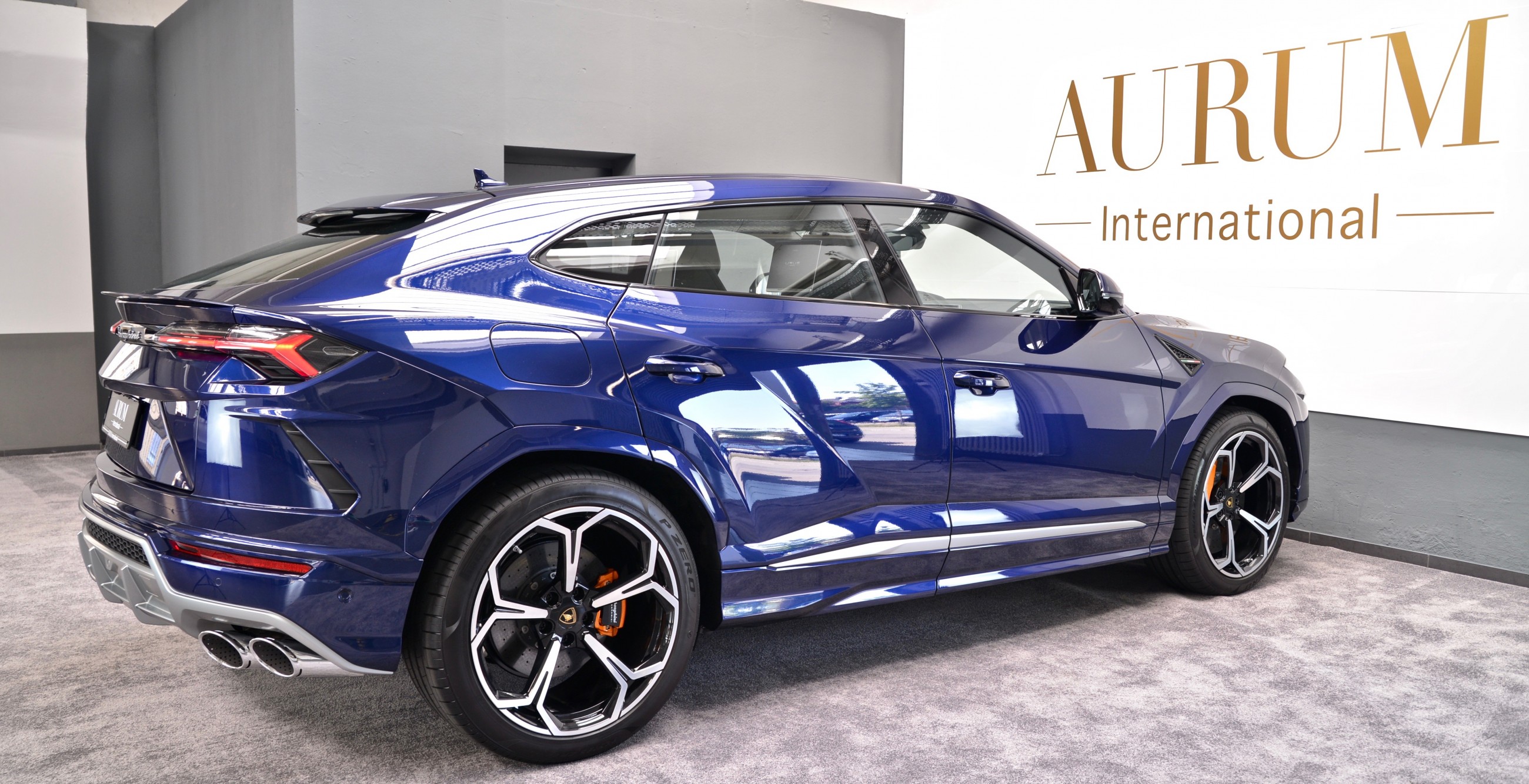 2020 Lamborghini Urus, 2/20