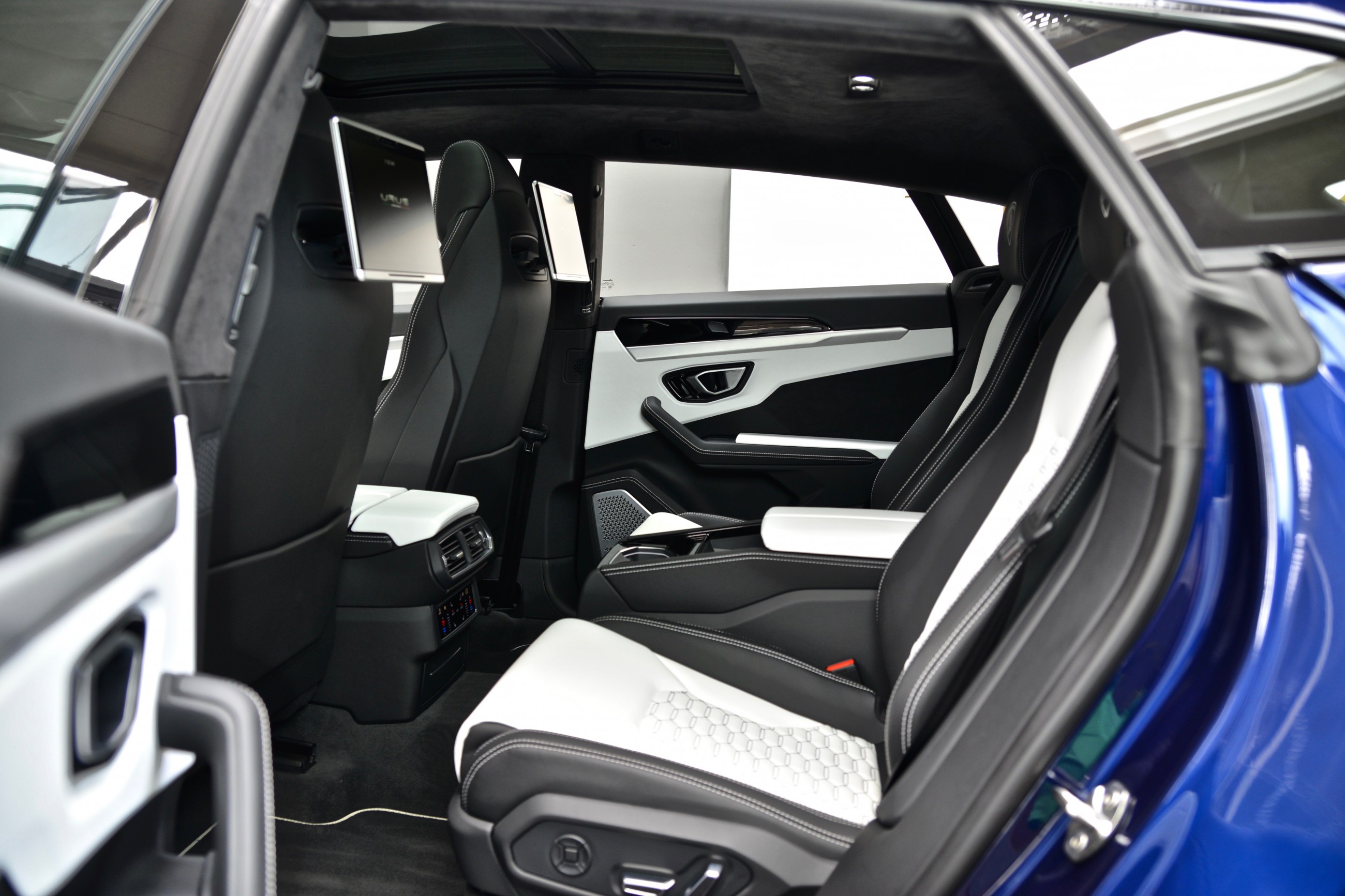 2020 Lamborghini Urus, 11/20